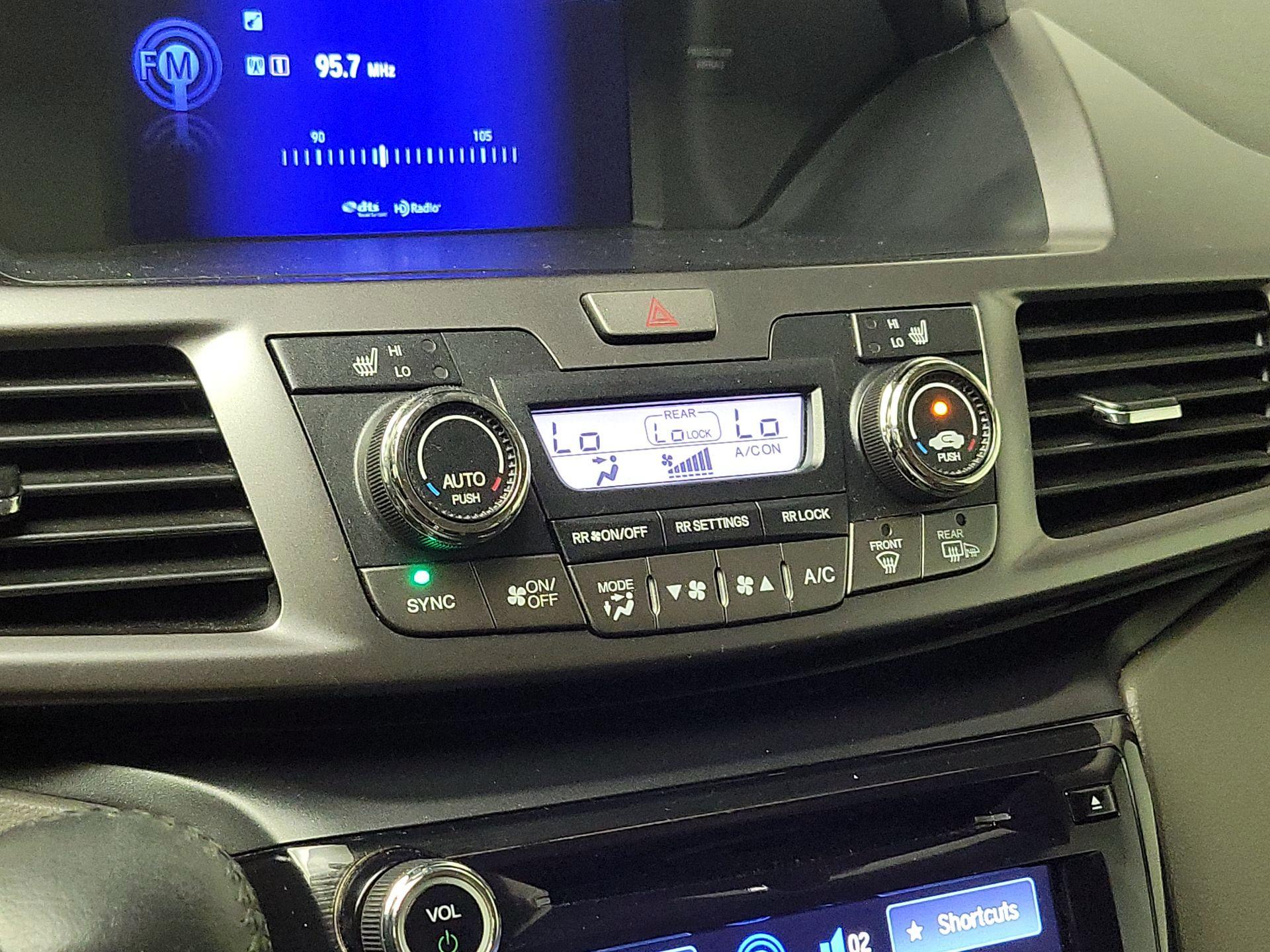 Thumbnail: 2014 Honda Odyssey - 16