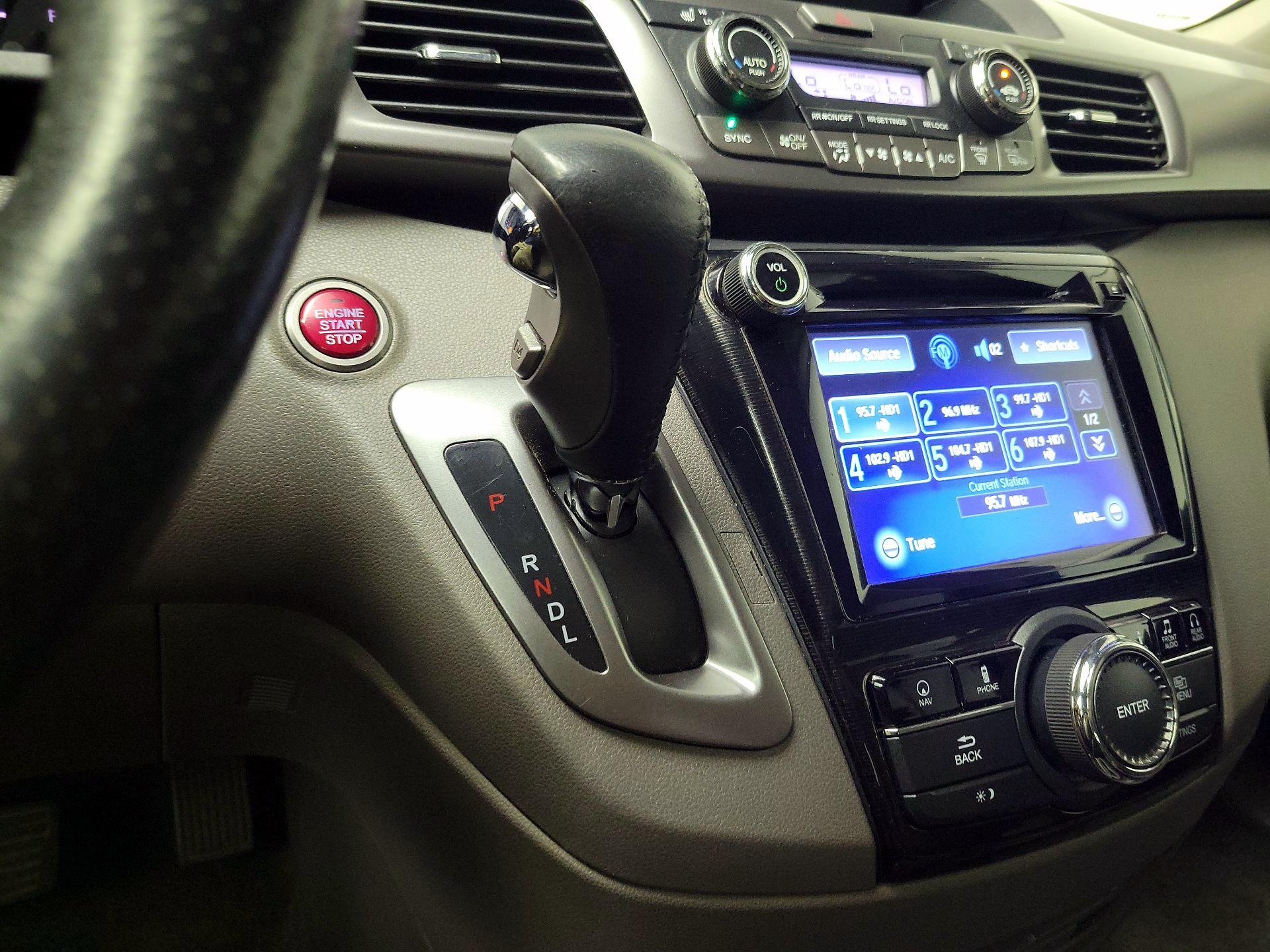 Thumbnail: 2014 Honda Odyssey - 17