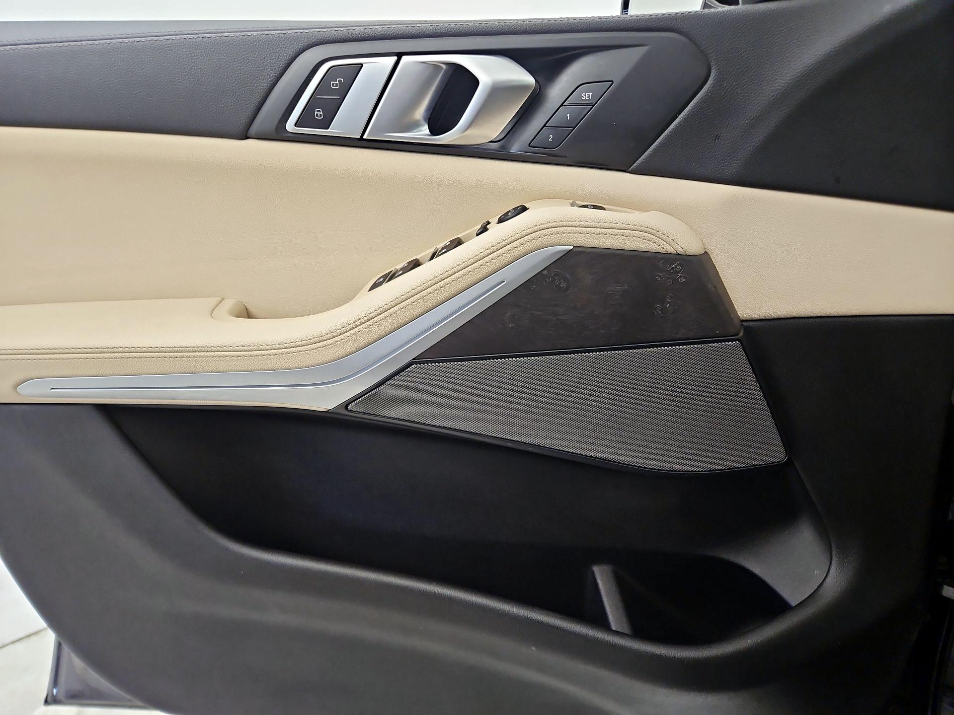 Thumbnail: 2021 BMW X5 - 12