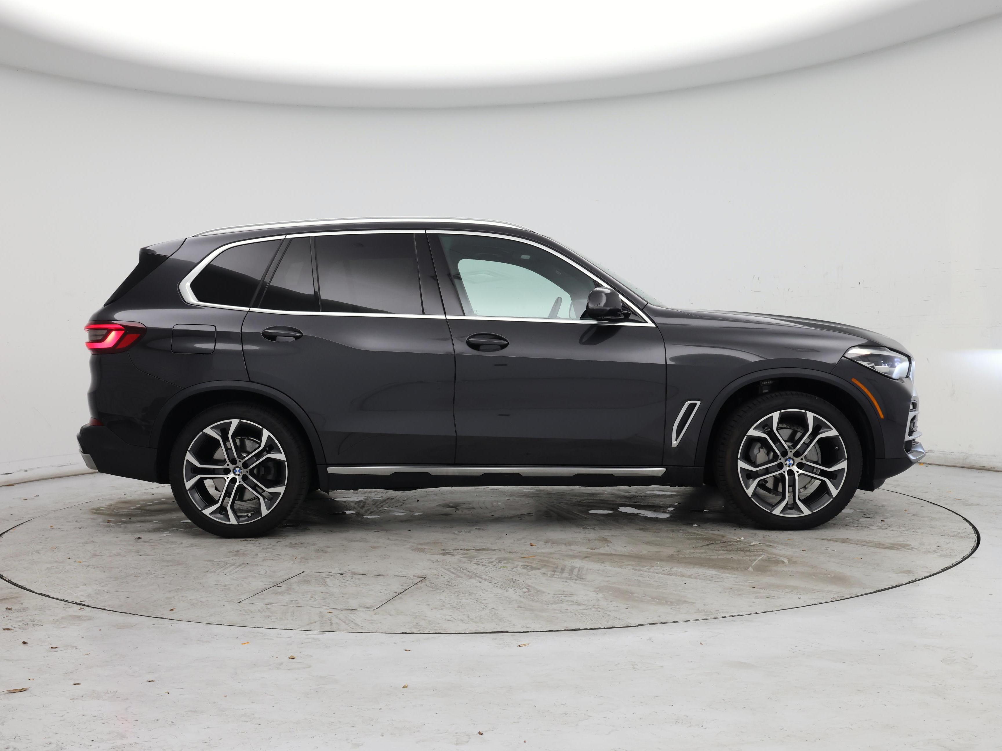 Thumbnail: 2021 BMW X5 - 7