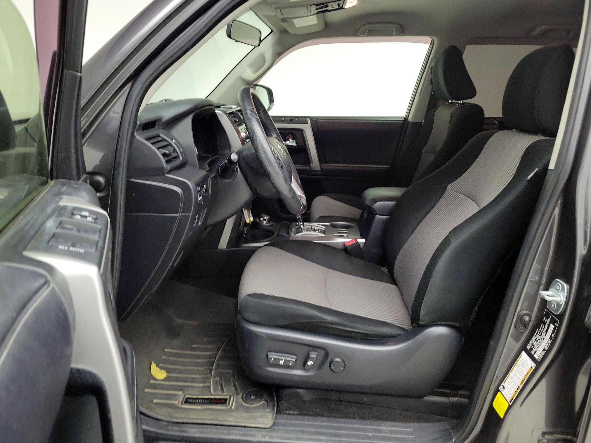 Thumbnail: 2019 Toyota 4Runner - 11
