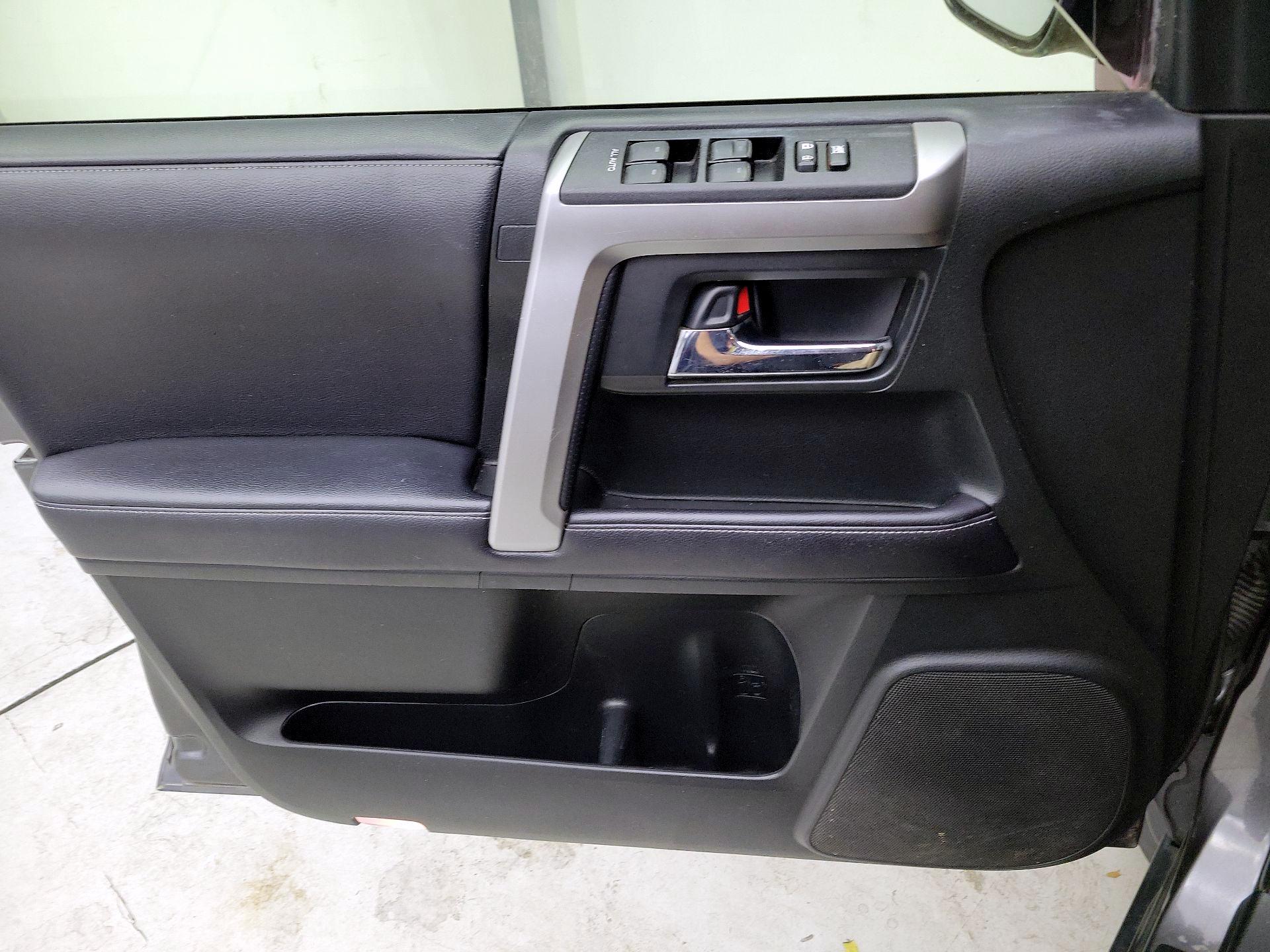 Thumbnail: 2019 Toyota 4Runner - 12