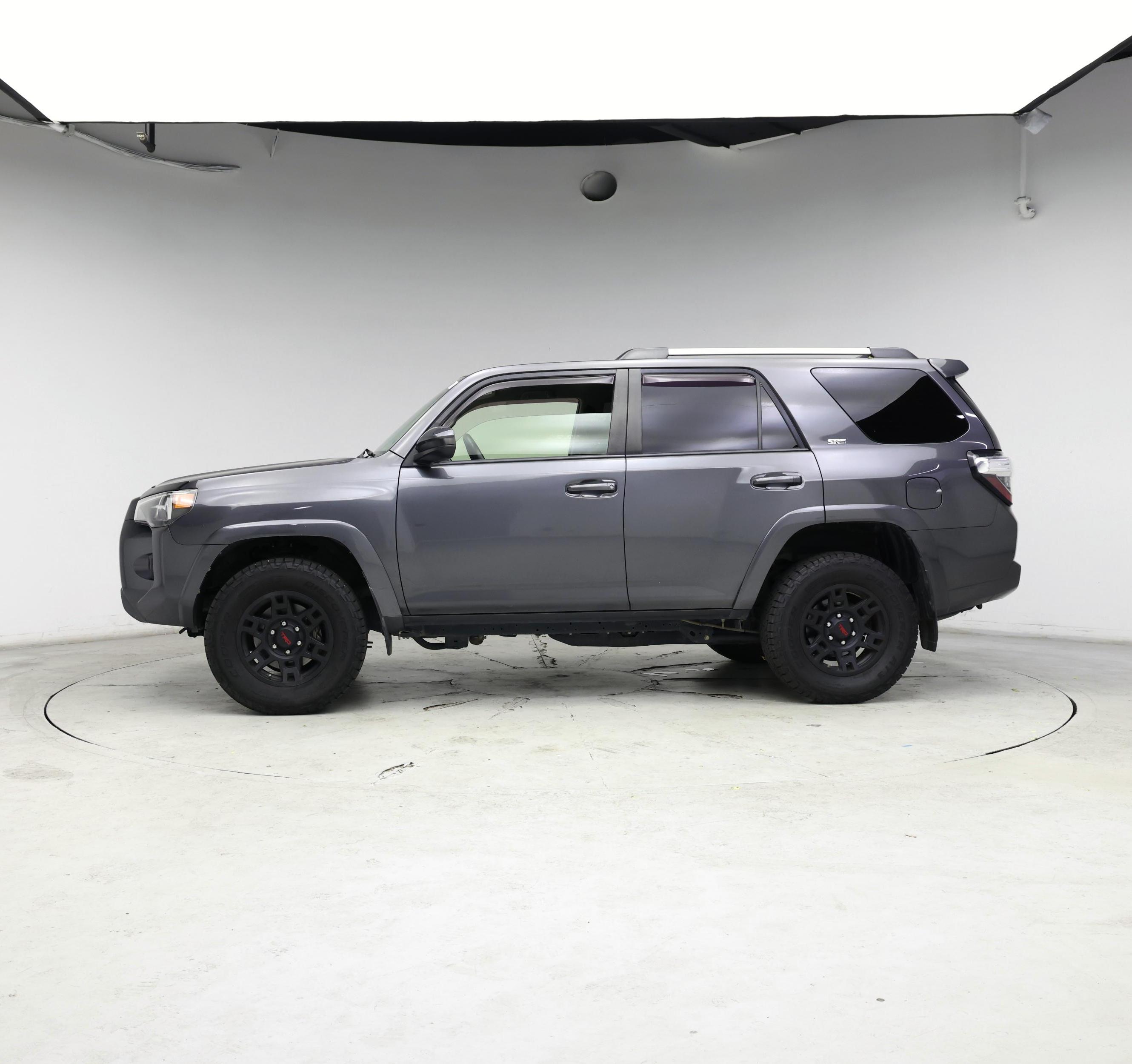 Thumbnail: 2019 Toyota 4Runner - 3