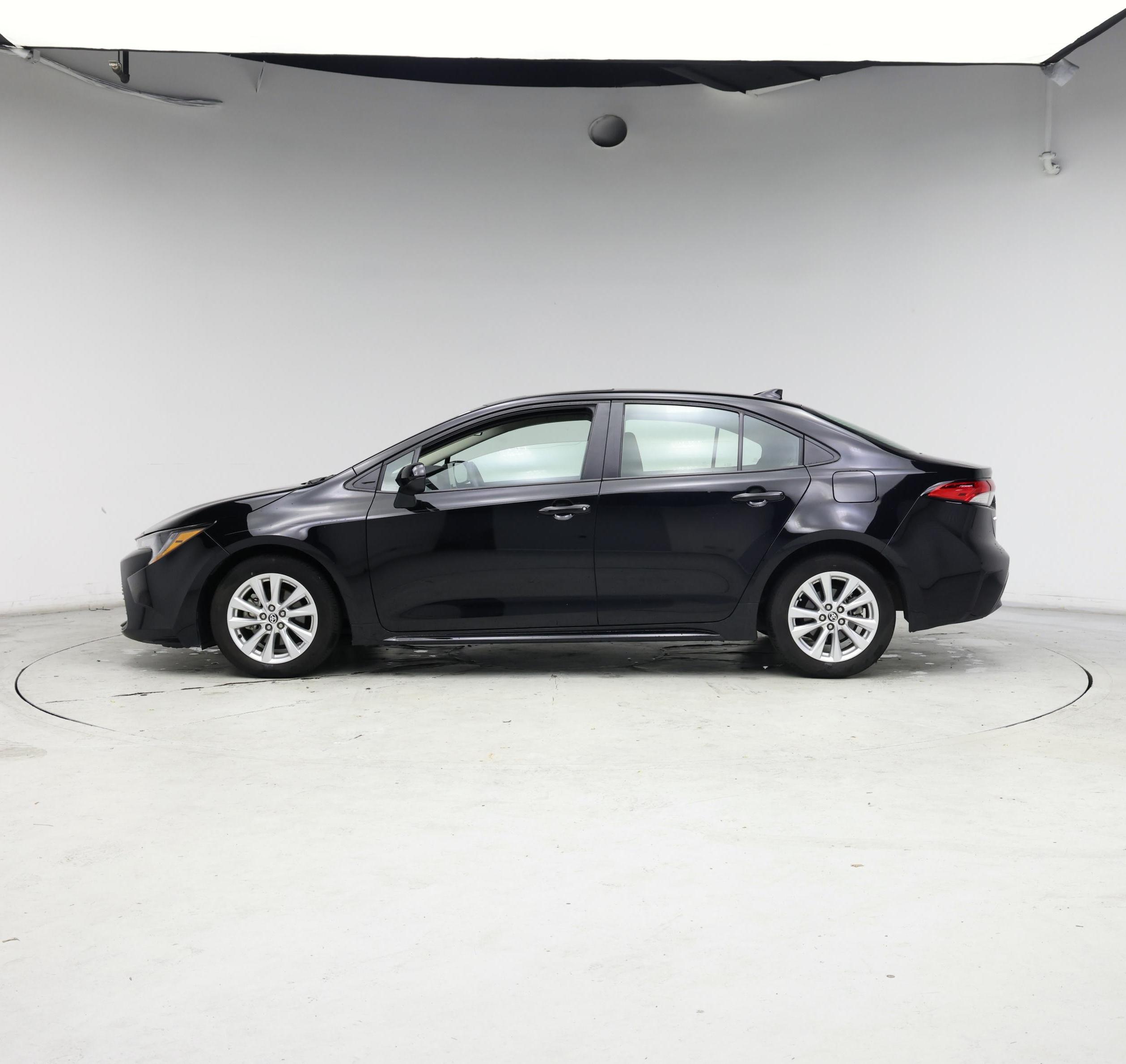 Thumbnail: 2023 Toyota Corolla - 3