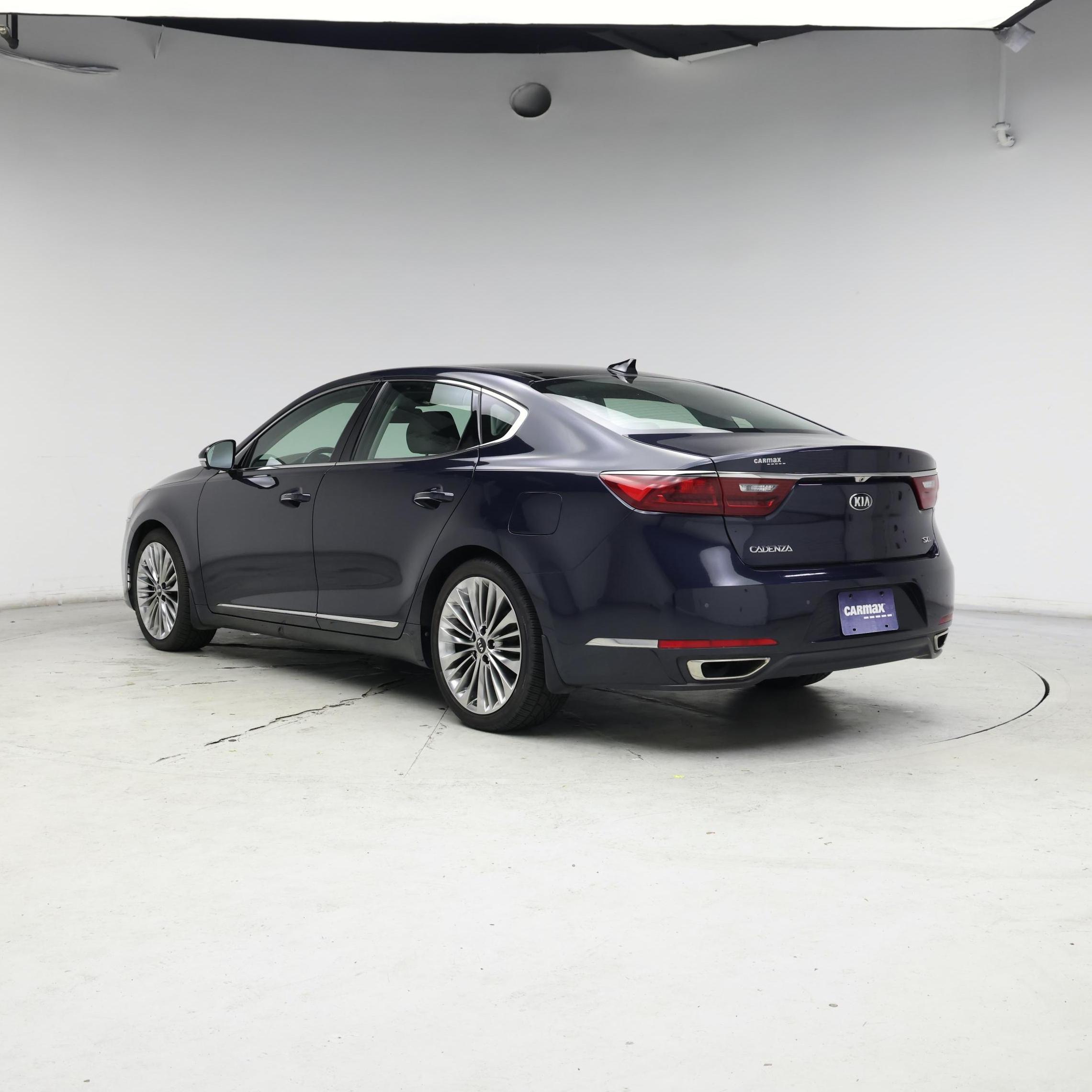 Thumbnail: 2017 Kia Cadenza - 2