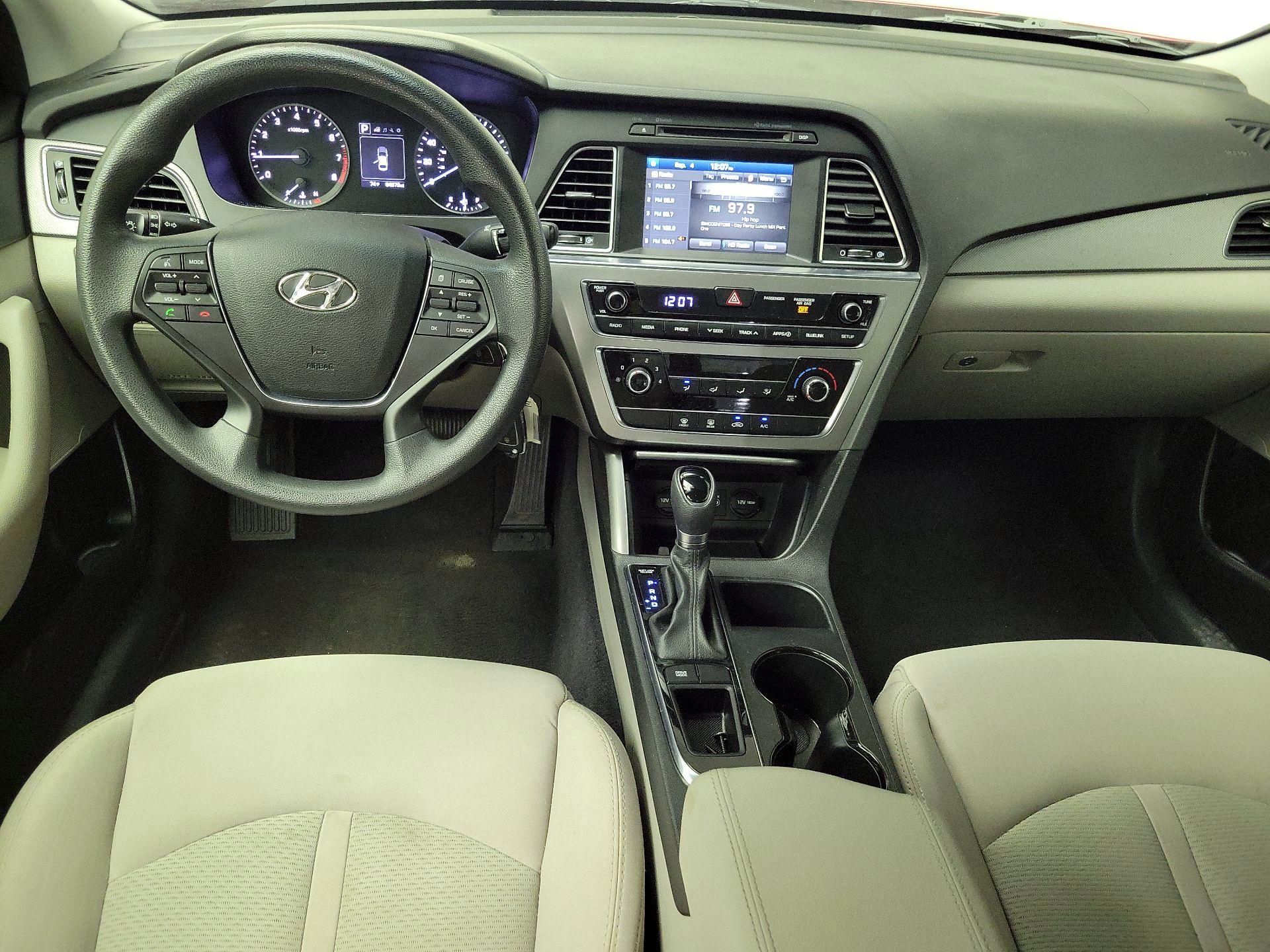 Thumbnail: 2016 Hyundai Sonata - 9