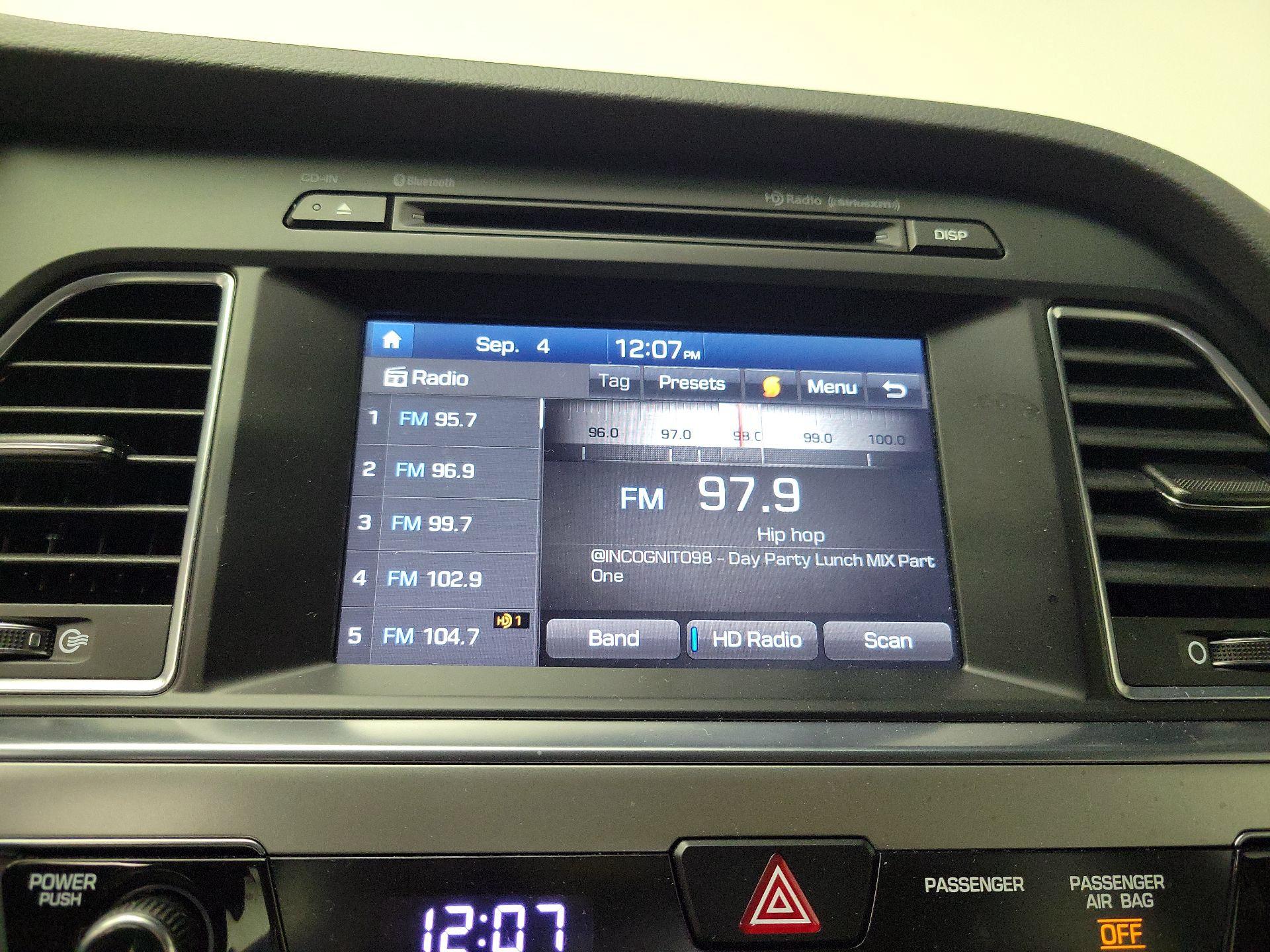 Thumbnail: 2016 Hyundai Sonata - 15