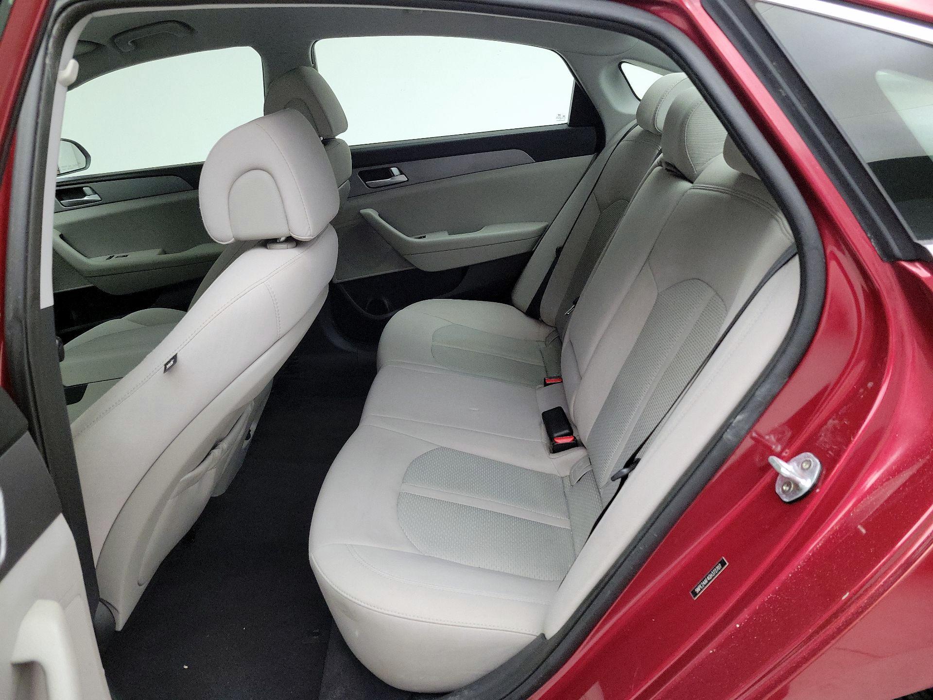 Thumbnail: 2016 Hyundai Sonata - 19