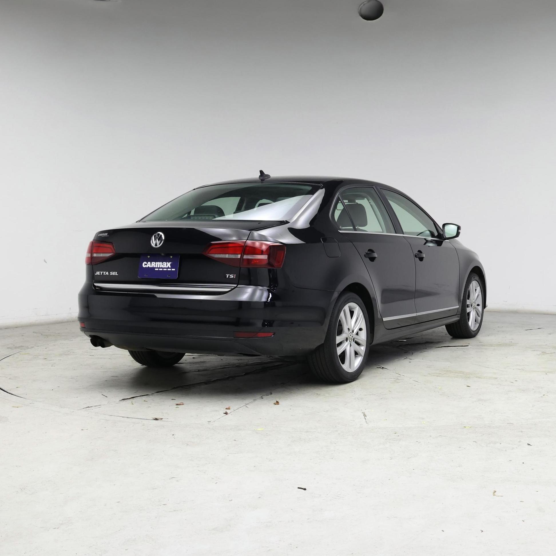 Thumbnail: 2017 Volkswagen Jetta - 8