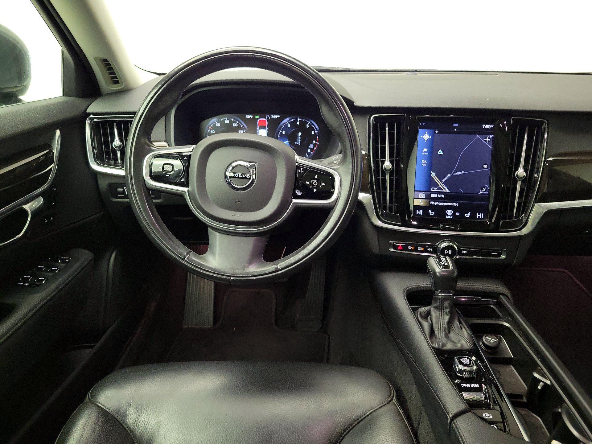 Thumbnail: 2018 Volvo S90 - 10