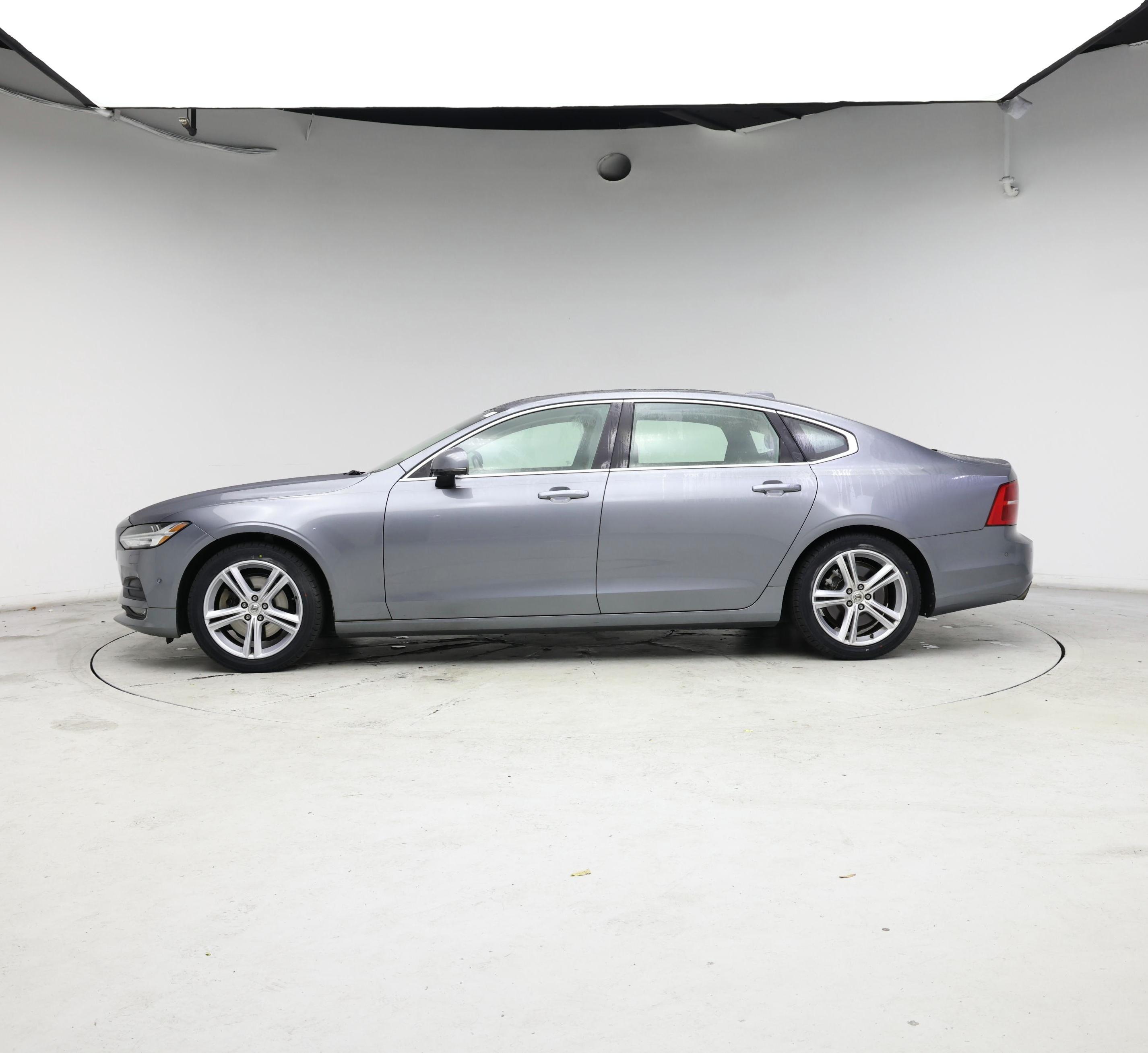 Thumbnail: 2018 Volvo S90 - 3
