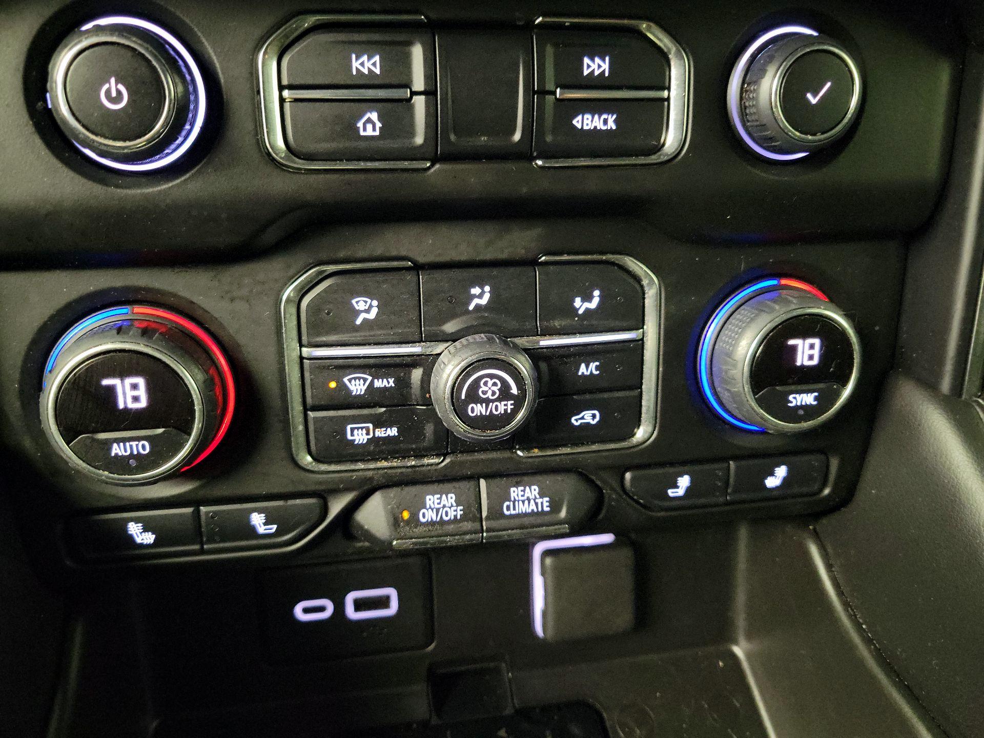 Thumbnail: 2021 Chevrolet Tahoe - 17