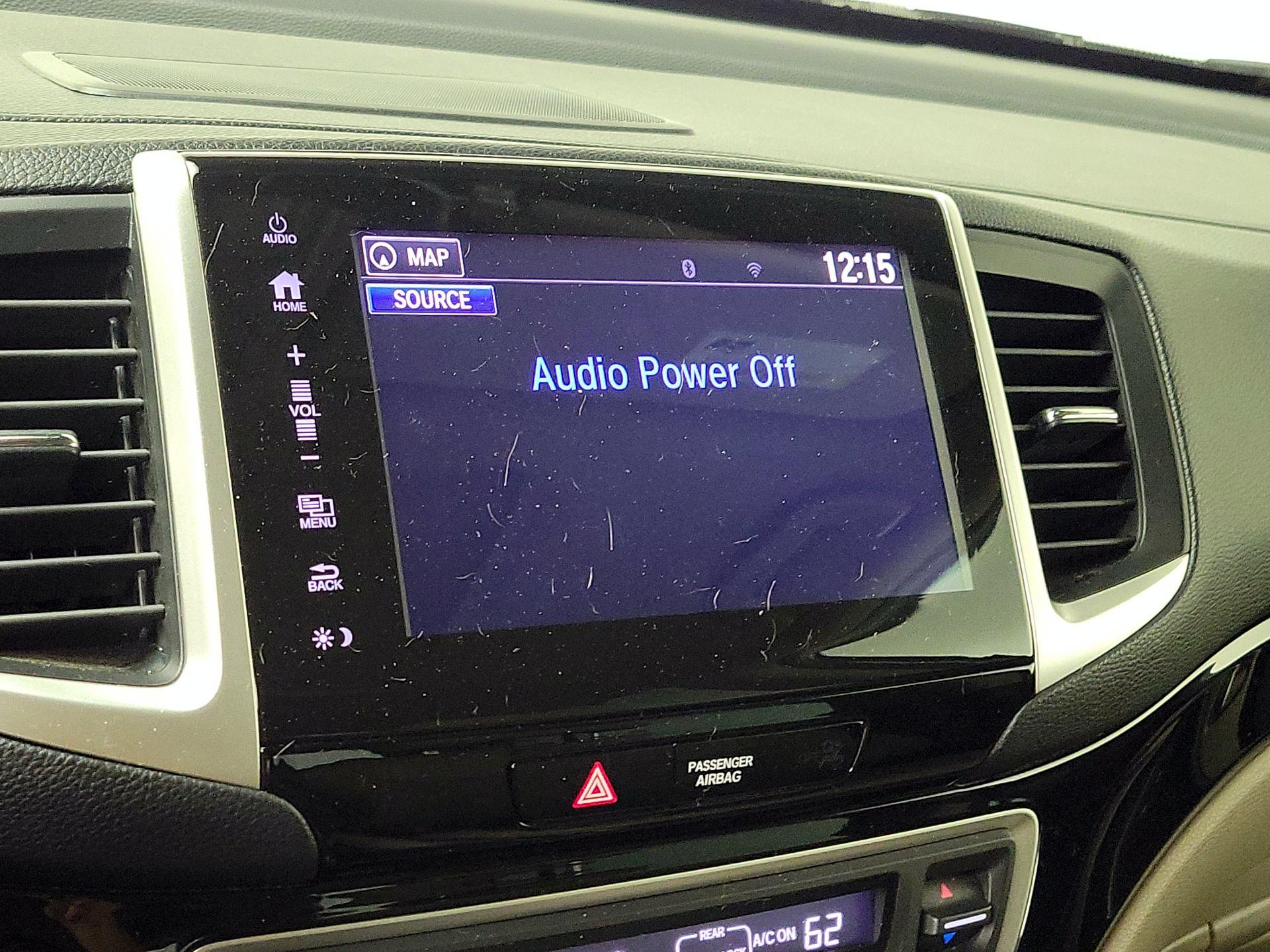 Thumbnail: 2017 Honda Pilot - 15