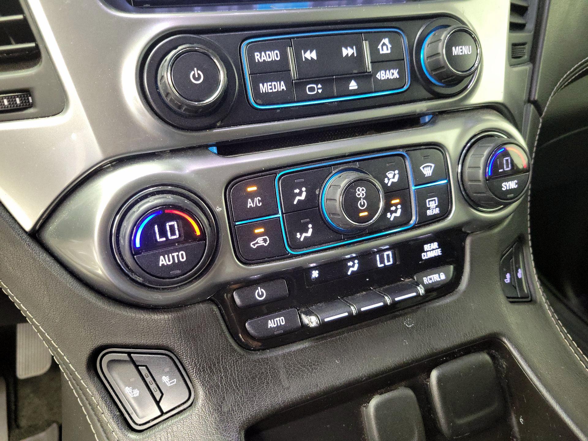 Thumbnail: 2016 Chevrolet Tahoe - 17