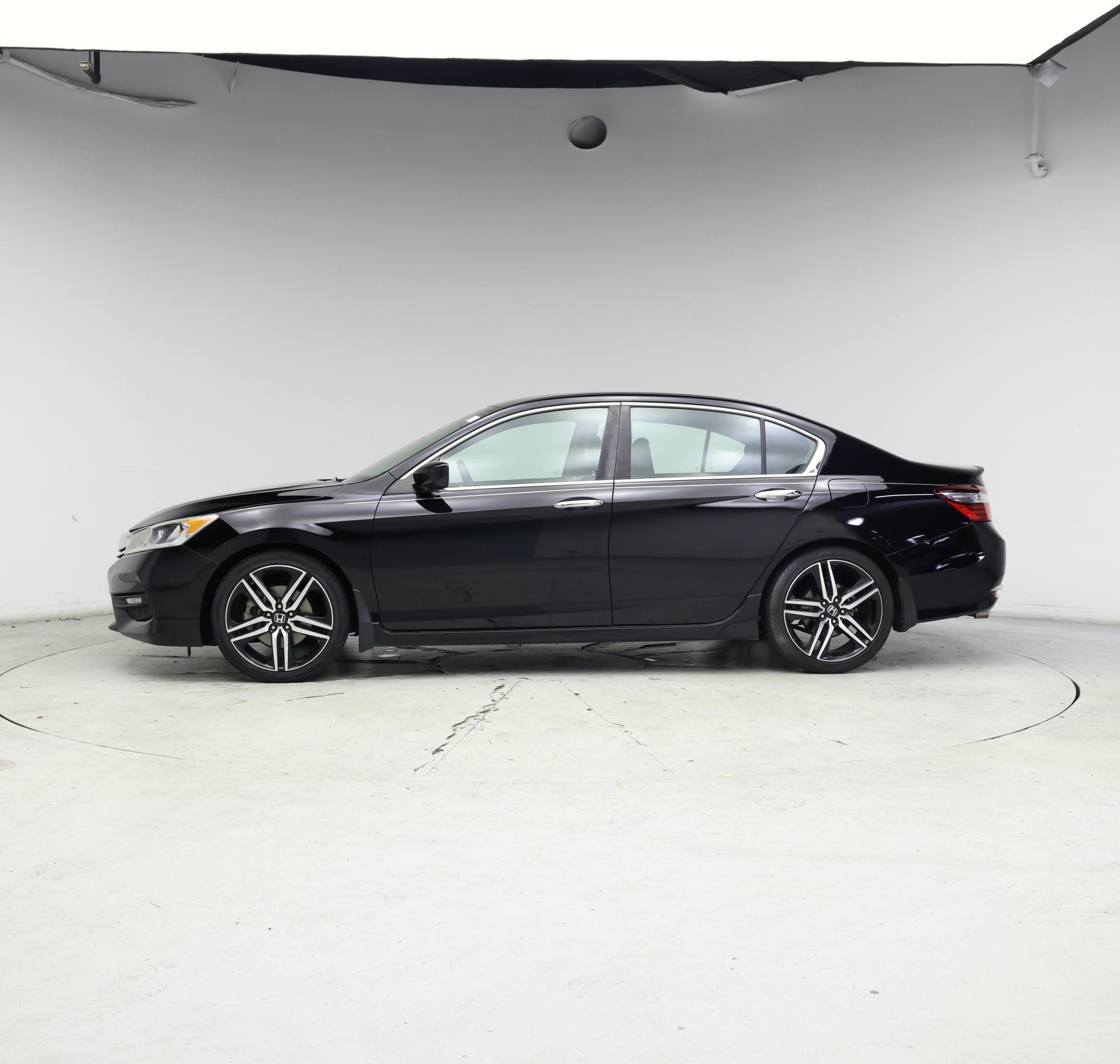 Thumbnail: 2017 Honda Accord - 3