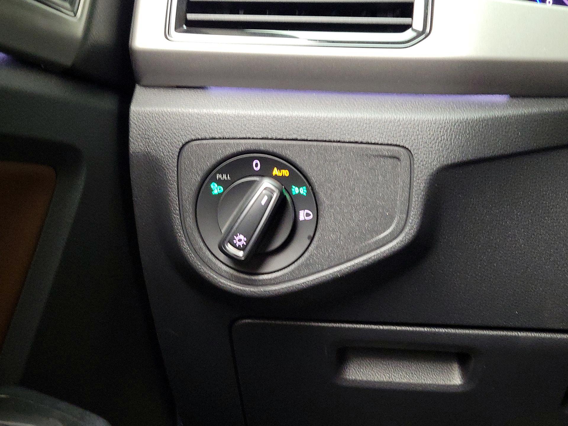 Thumbnail: 2021 Volkswagen Atlas - 13