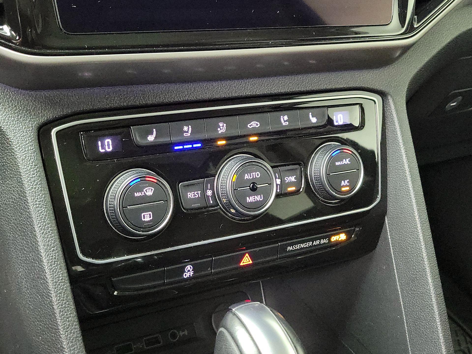 Thumbnail: 2021 Volkswagen Atlas - 16