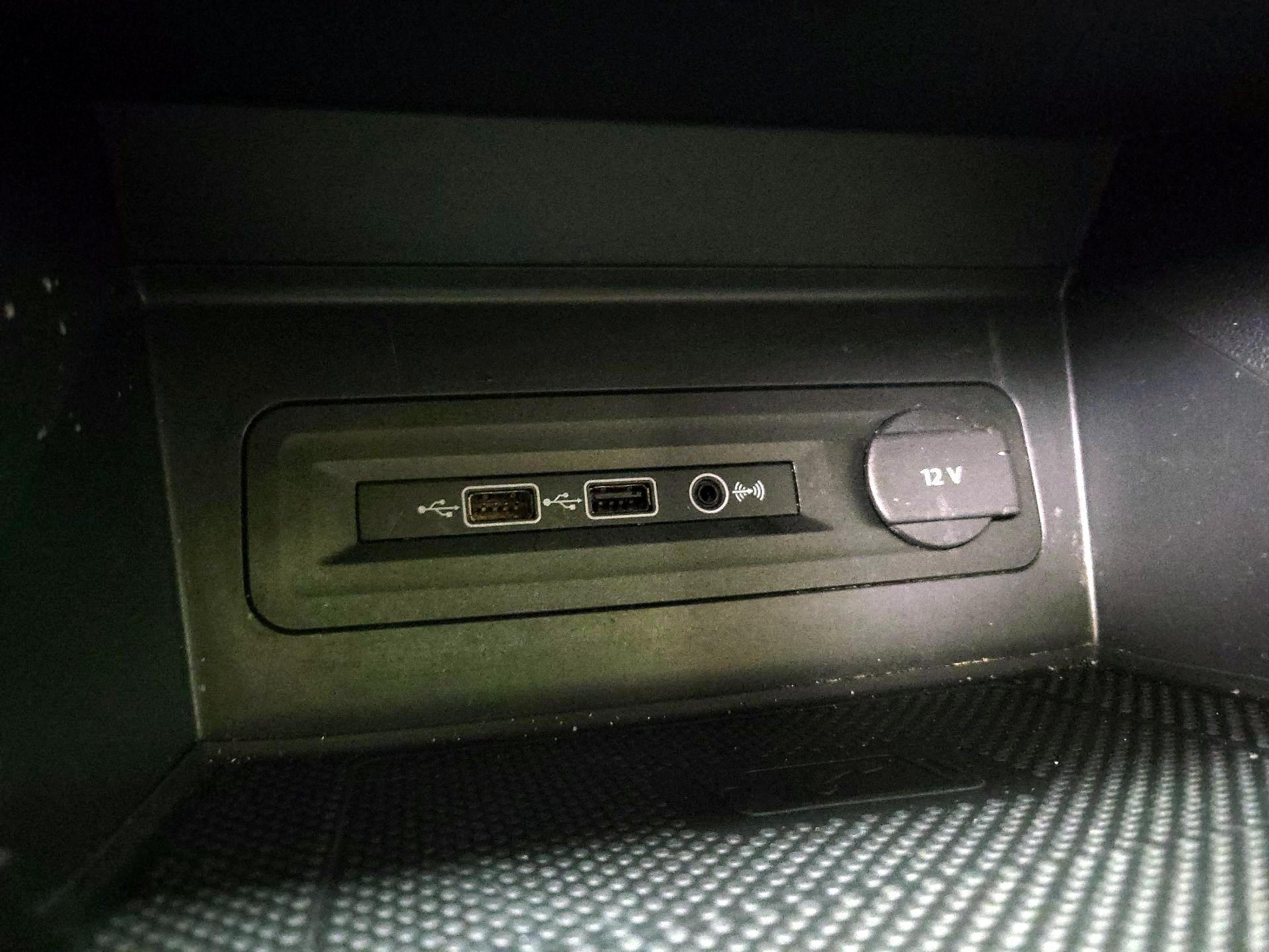 Thumbnail: 2021 Volkswagen Atlas - 18