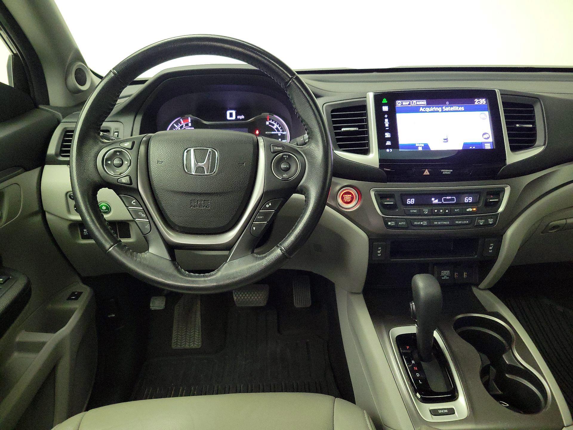 Thumbnail: 2016 Honda Pilot - 10