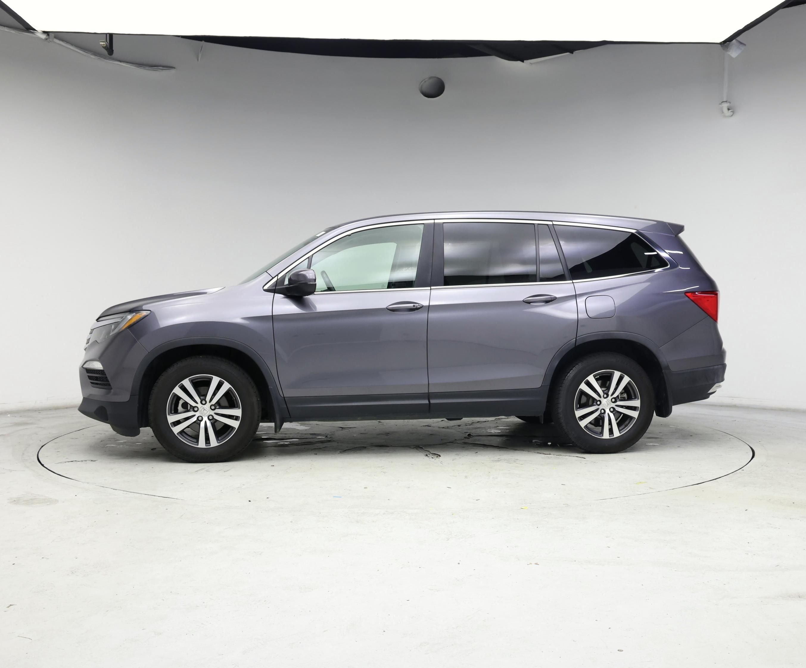 Thumbnail: 2016 Honda Pilot - 3