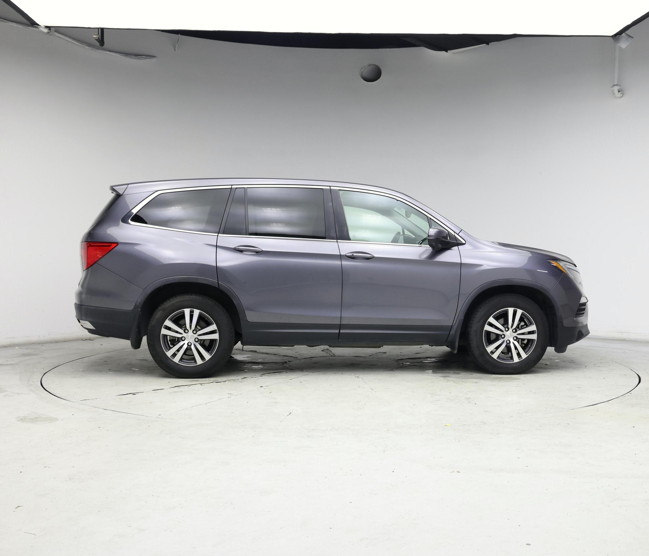 Thumbnail: 2016 Honda Pilot - 7