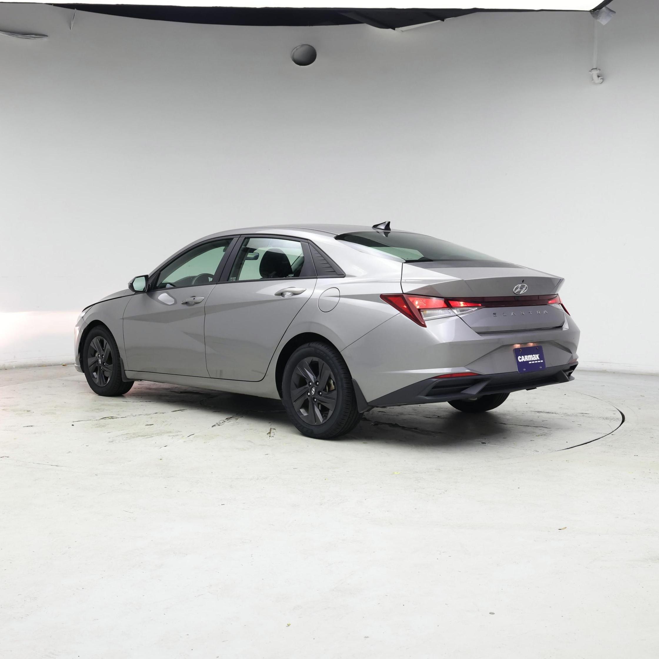 Thumbnail: 2022 Hyundai Elantra - 2