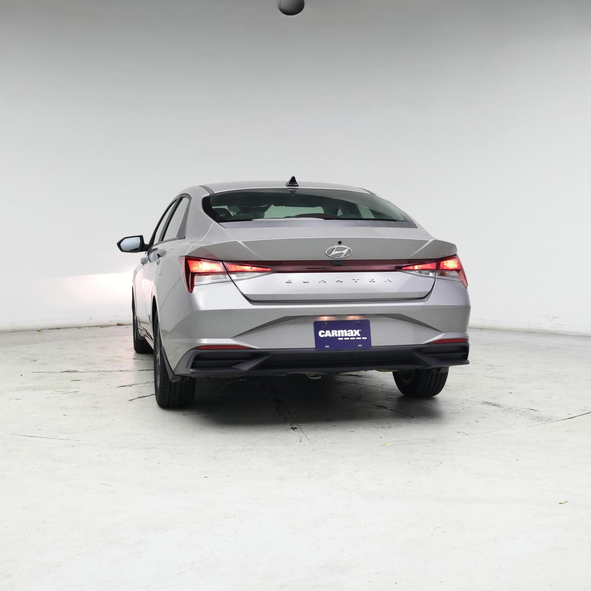 Thumbnail: 2022 Hyundai Elantra - 6