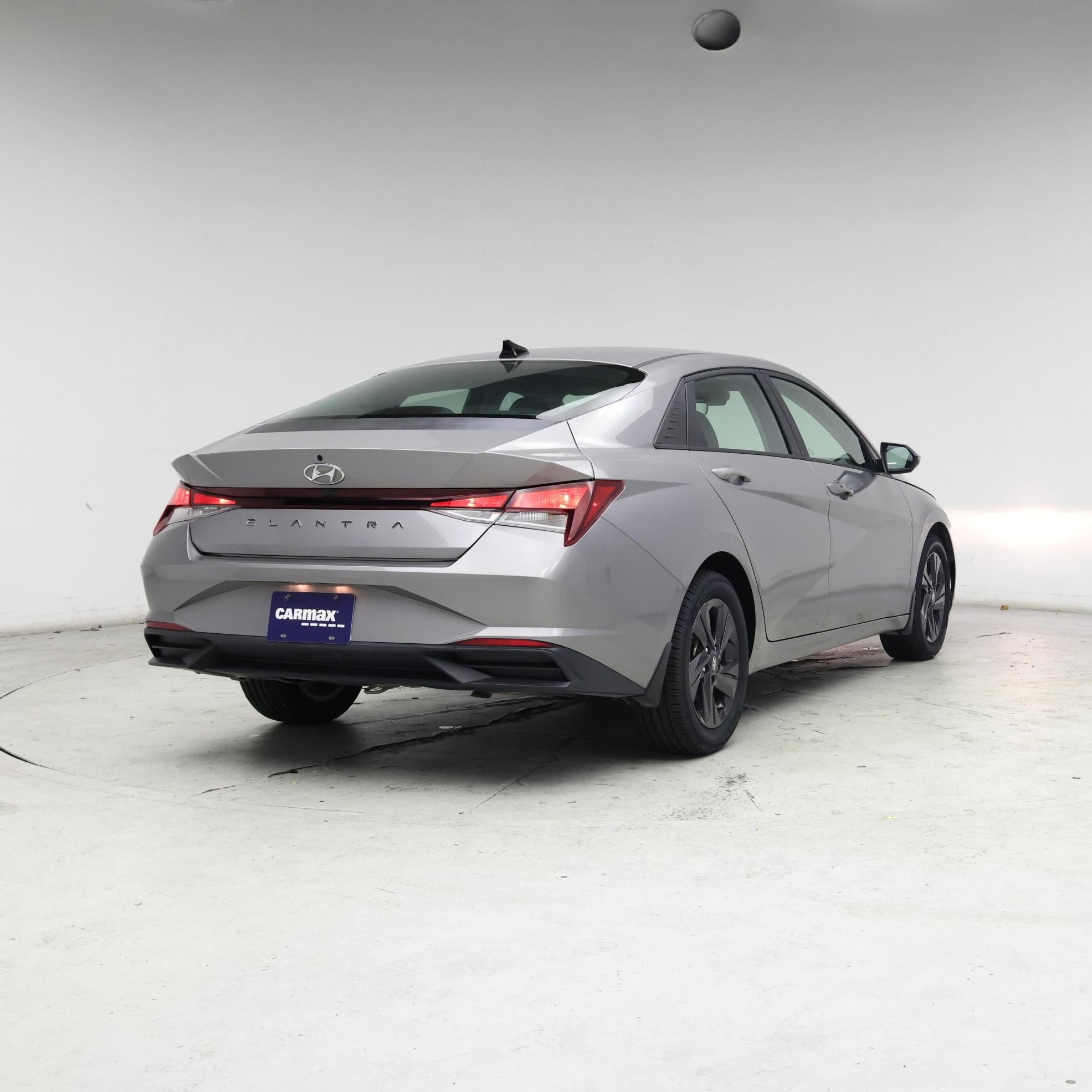 Thumbnail: 2022 Hyundai Elantra - 8