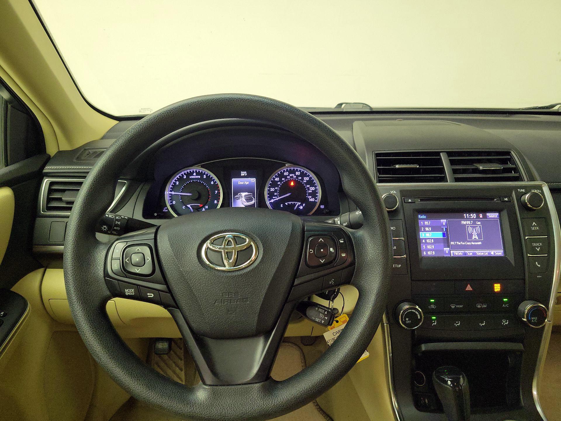 Thumbnail: 2017 Toyota Camry - 10