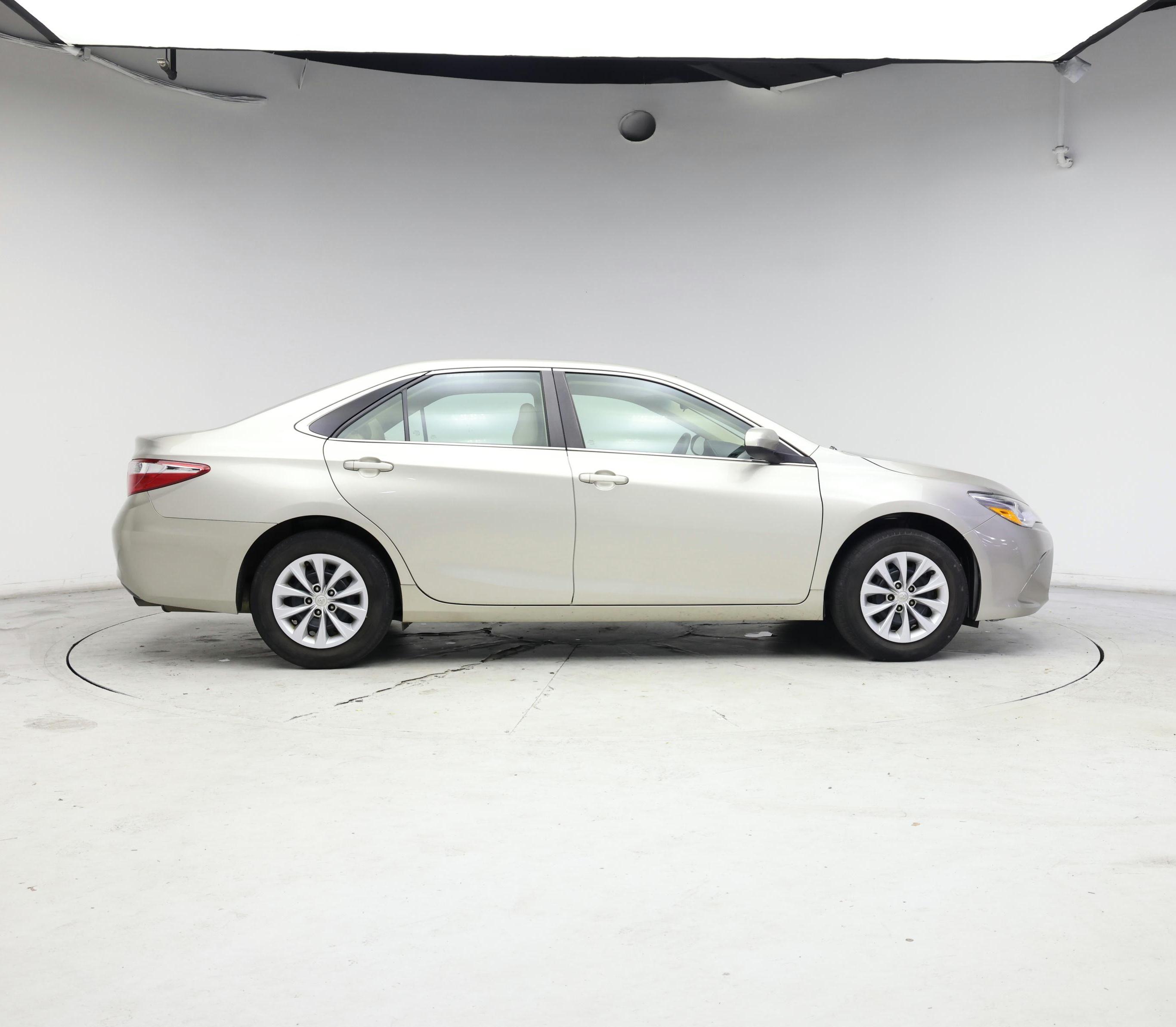 Thumbnail: 2017 Toyota Camry - 7