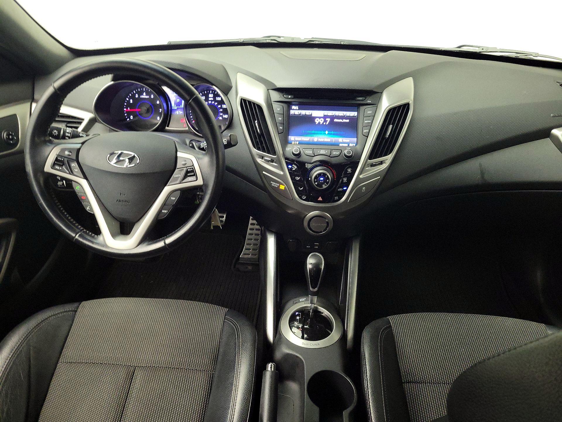 Thumbnail: 2016 Hyundai Veloster - 9