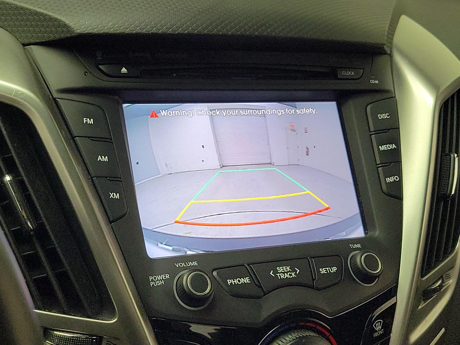 Thumbnail: 2016 Hyundai Veloster - 14