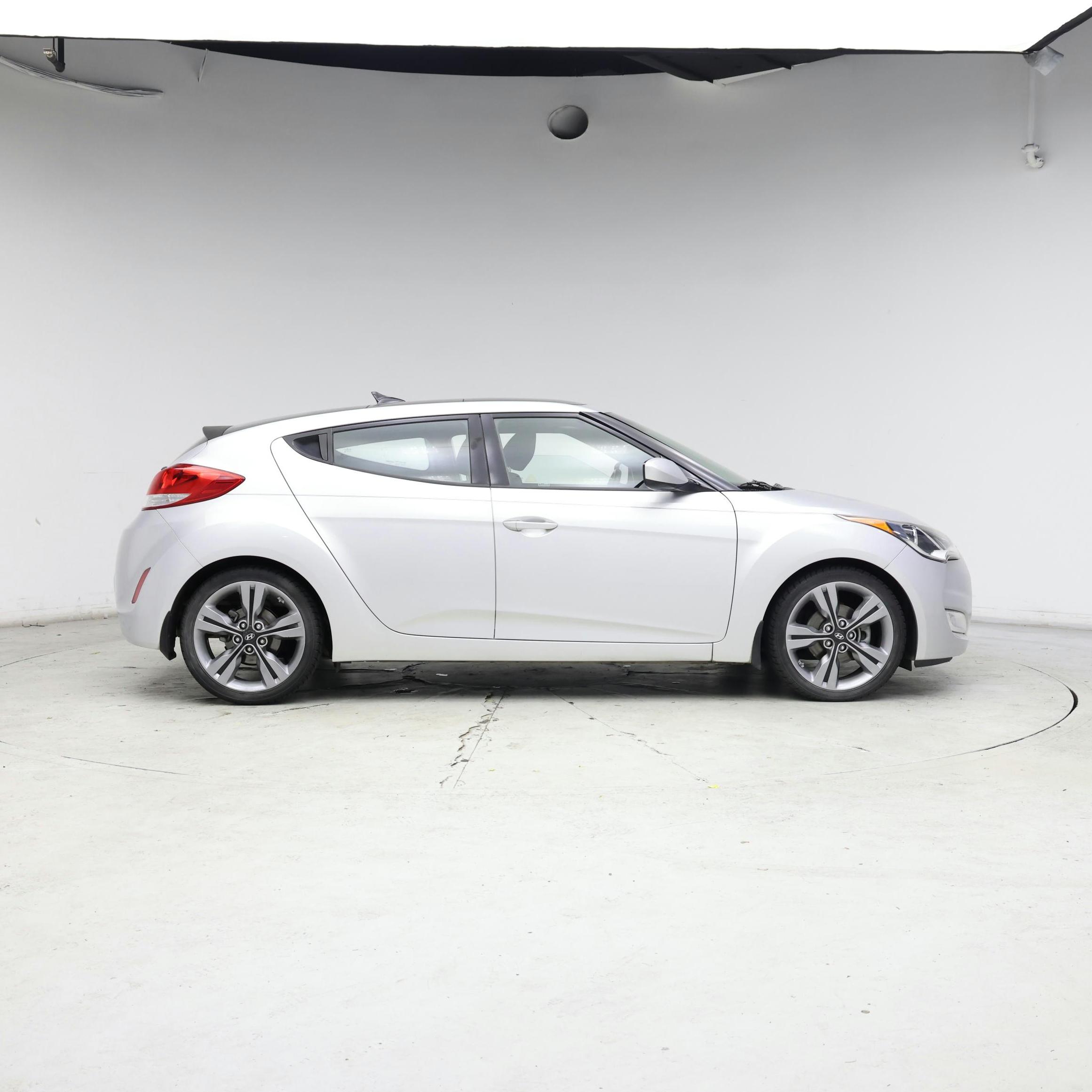 Thumbnail: 2016 Hyundai Veloster - 7