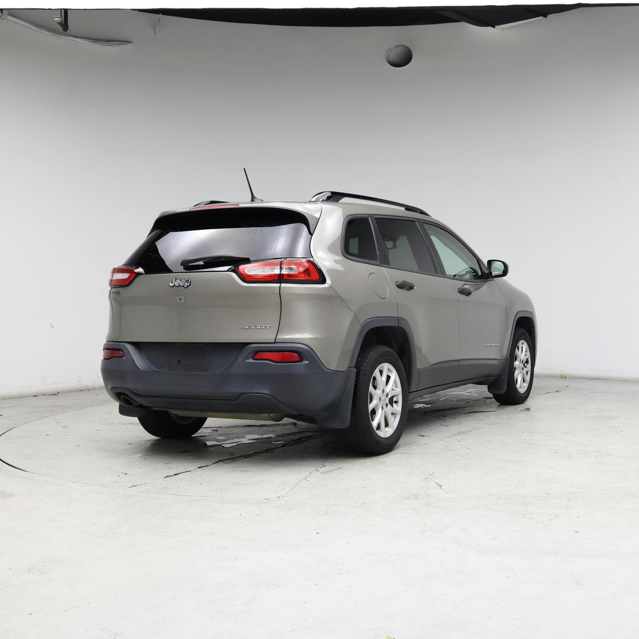 Thumbnail: 2017 Jeep Cherokee - 8