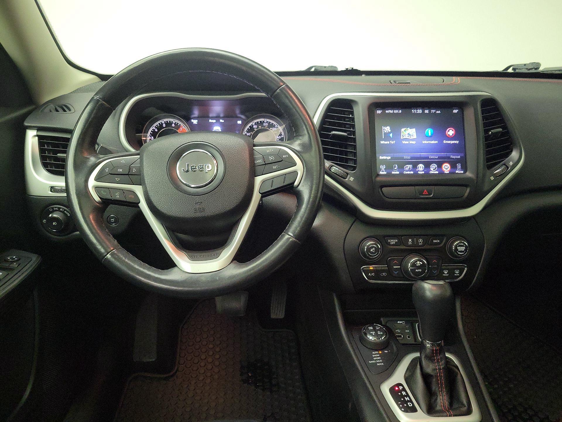 Thumbnail: 2016 Jeep Cherokee - 10