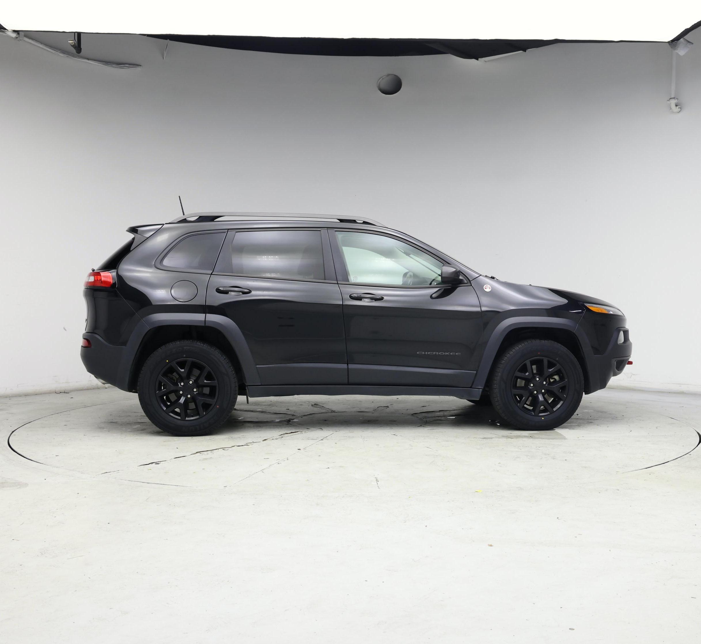 Thumbnail: 2016 Jeep Cherokee - 7