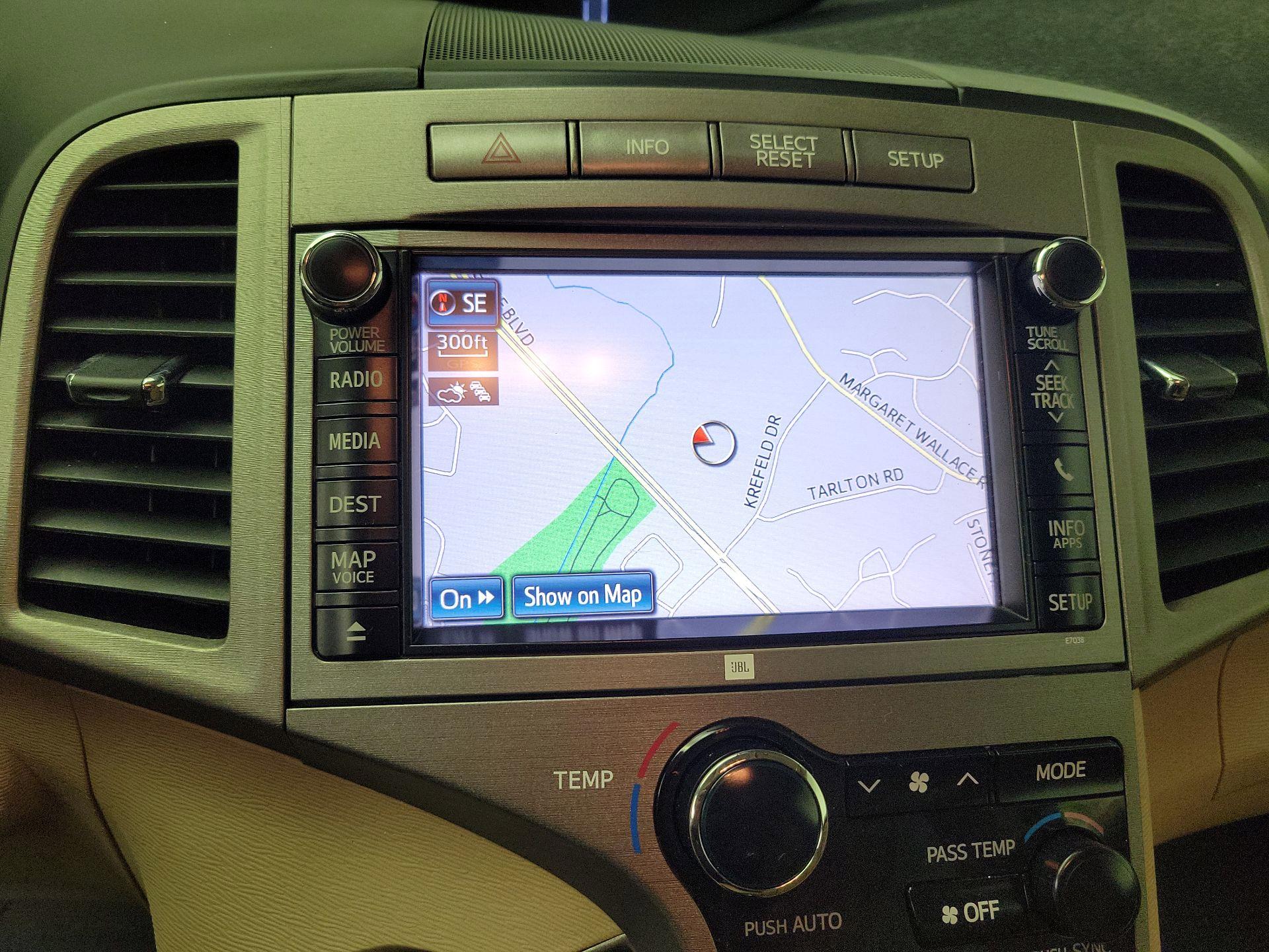 Thumbnail: 2014 Toyota Venza - 14