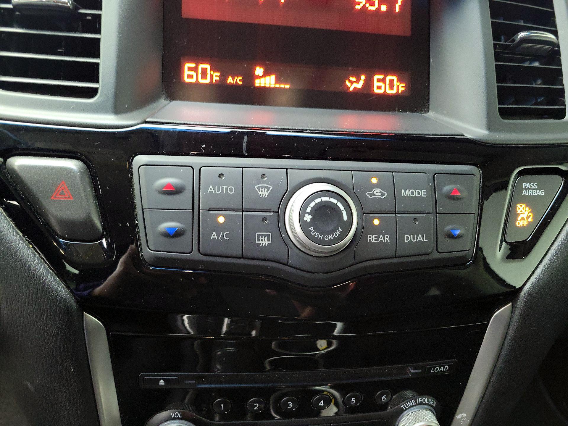 Thumbnail: 2015 Nissan Pathfinder - 15
