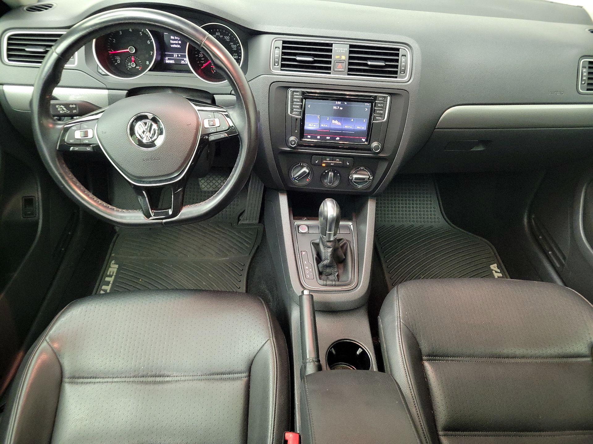 Thumbnail: 2017 Volkswagen Jetta - 9