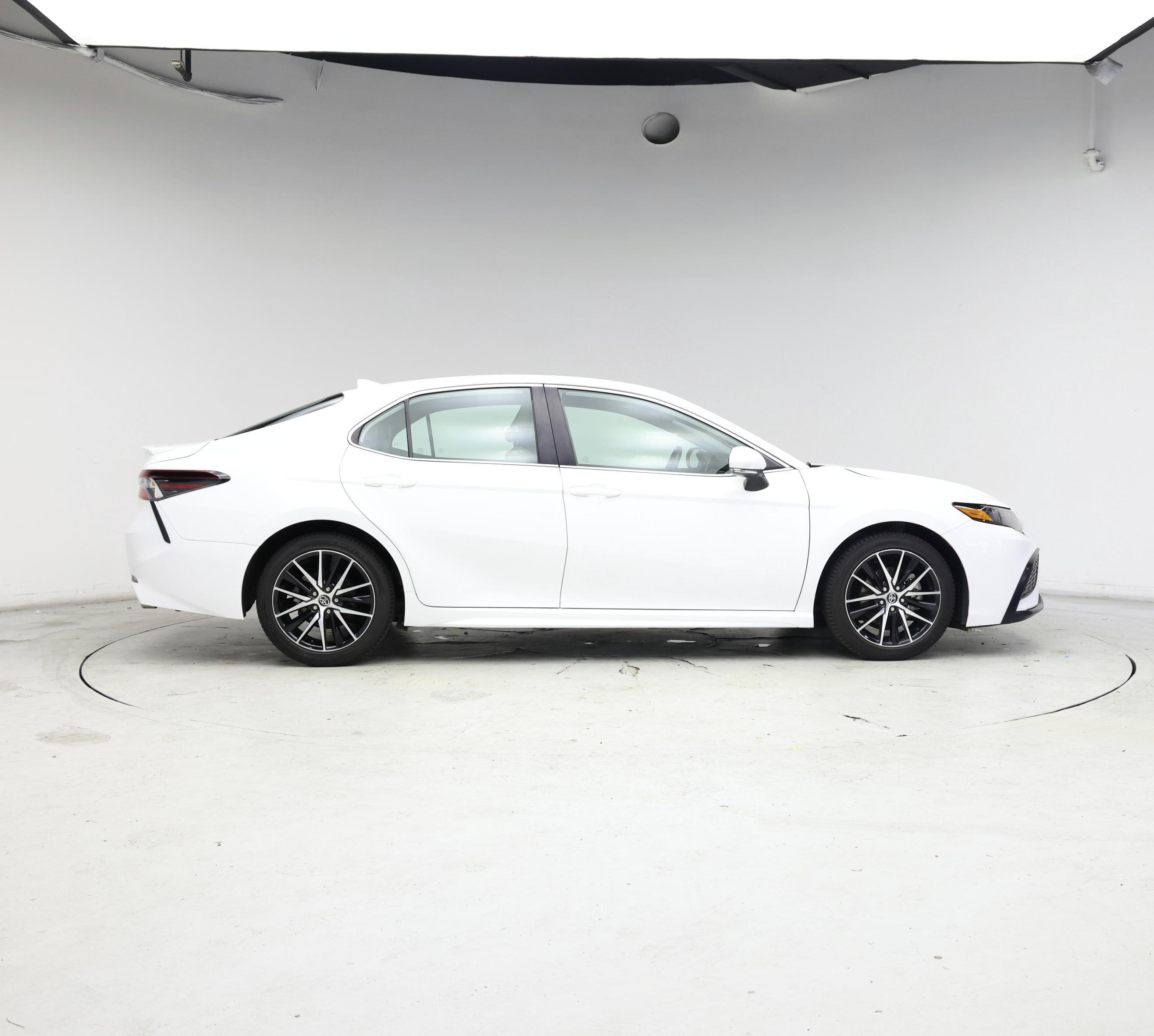 Thumbnail: 2023 Toyota Camry - 7