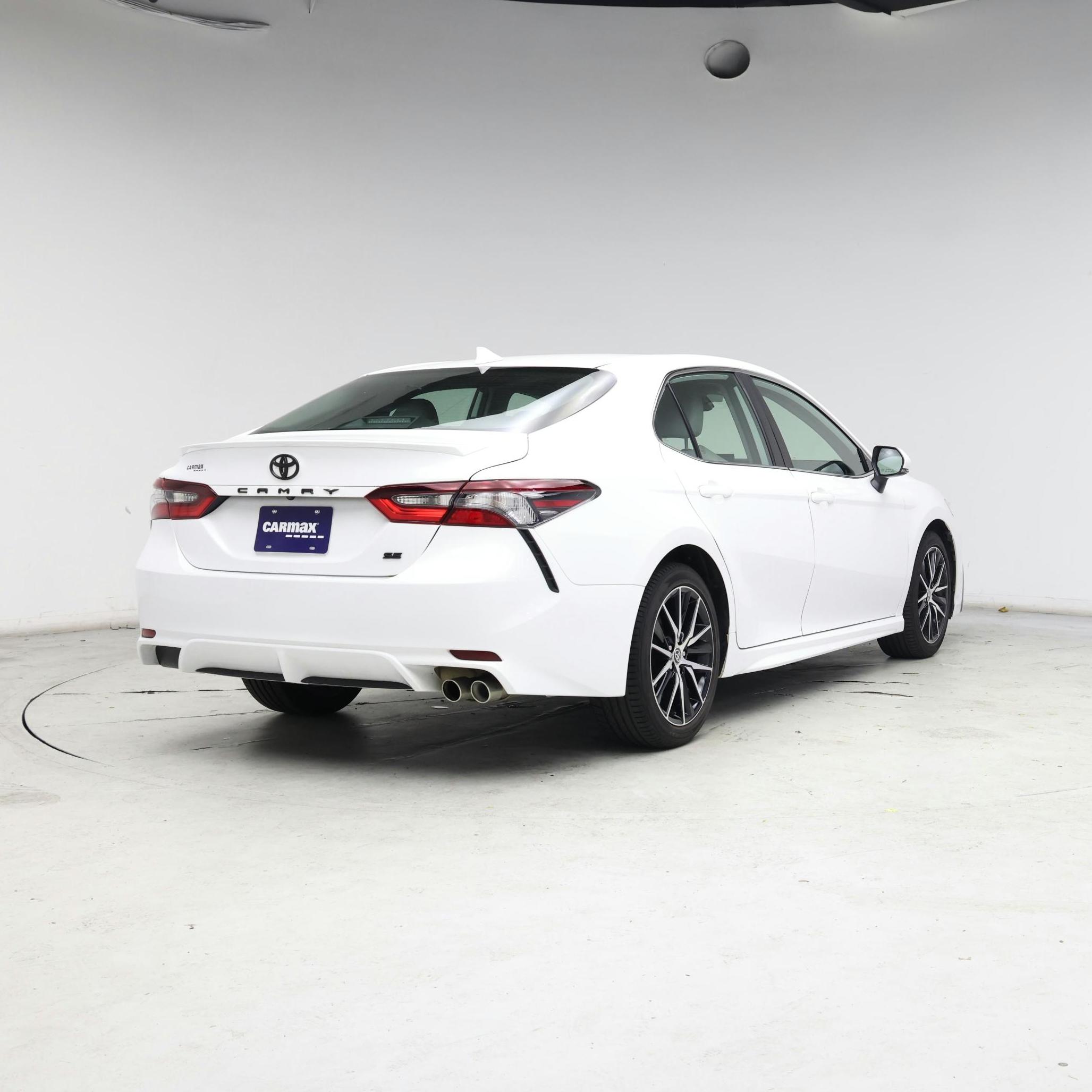 Thumbnail: 2023 Toyota Camry - 8