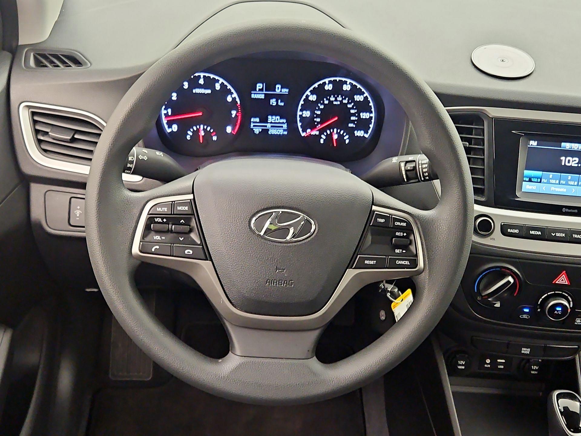 Thumbnail: 2022 Hyundai Accent - 10