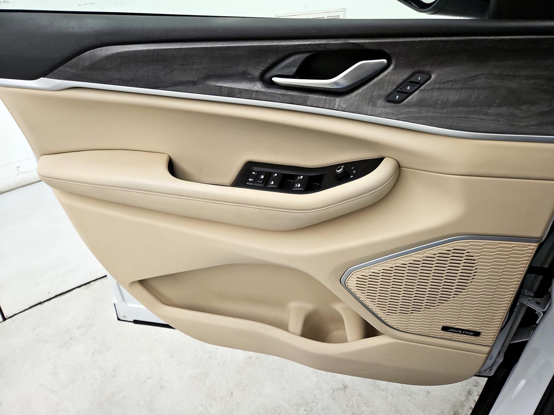 Thumbnail: 2022 Jeep Grand Cherokee L - 12