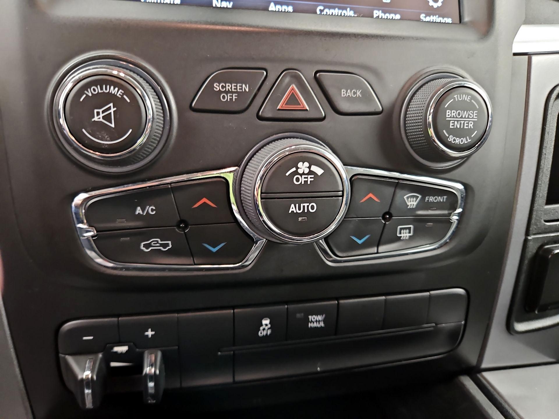 Thumbnail: 2022 RAM 1500 Classic - 17