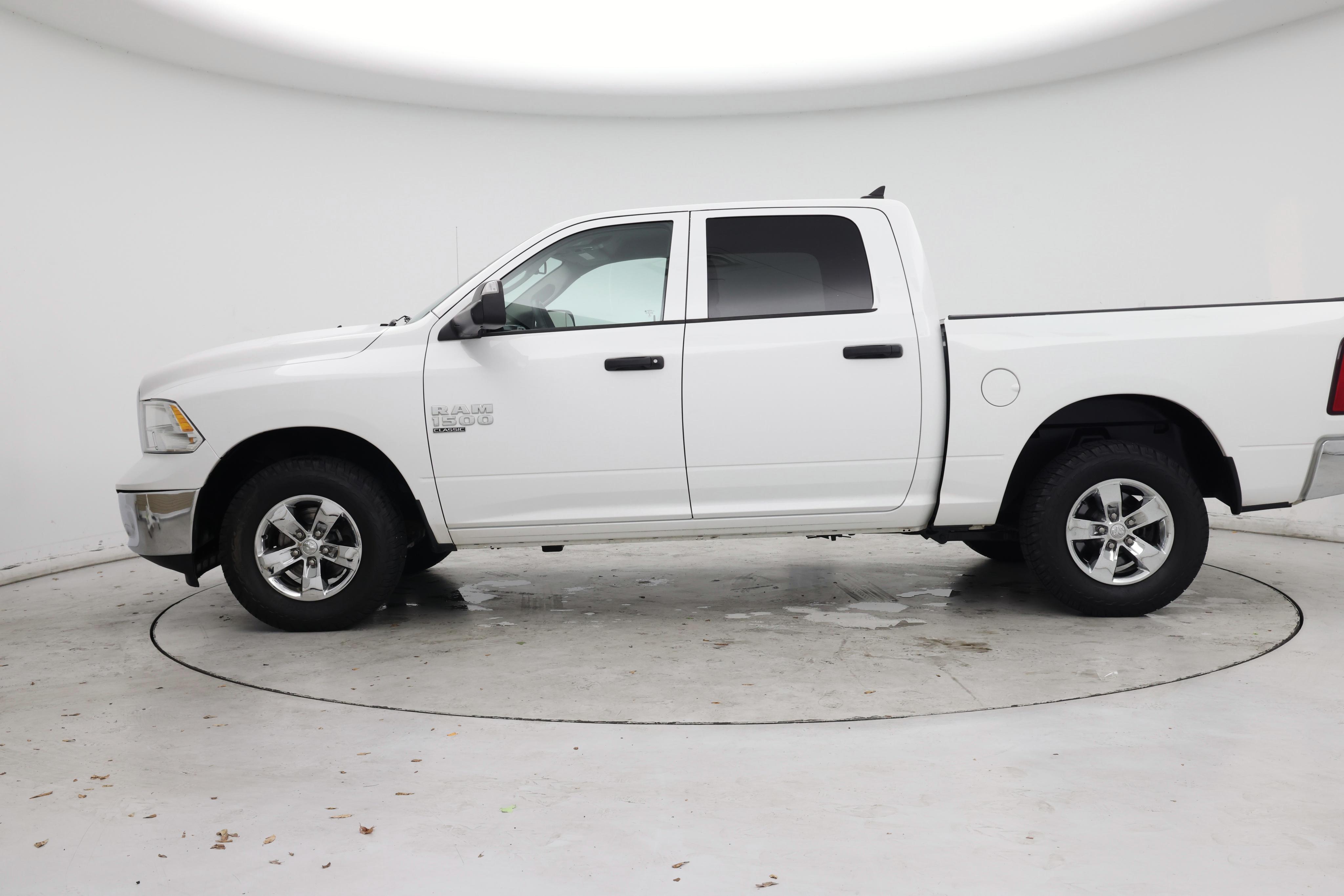 Thumbnail: 2022 RAM 1500 Classic - 3