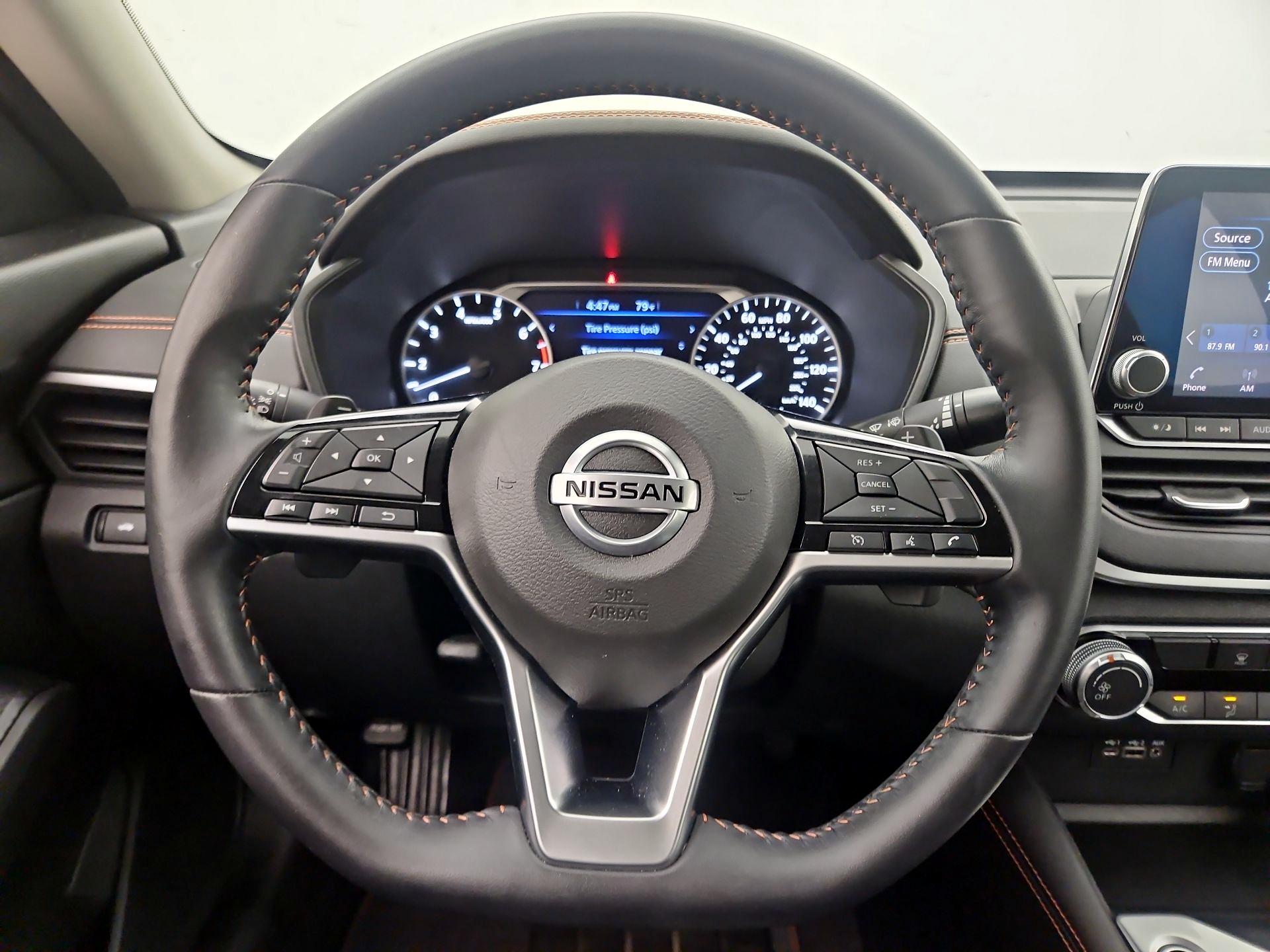 Thumbnail: 2020 Nissan Altima - 10