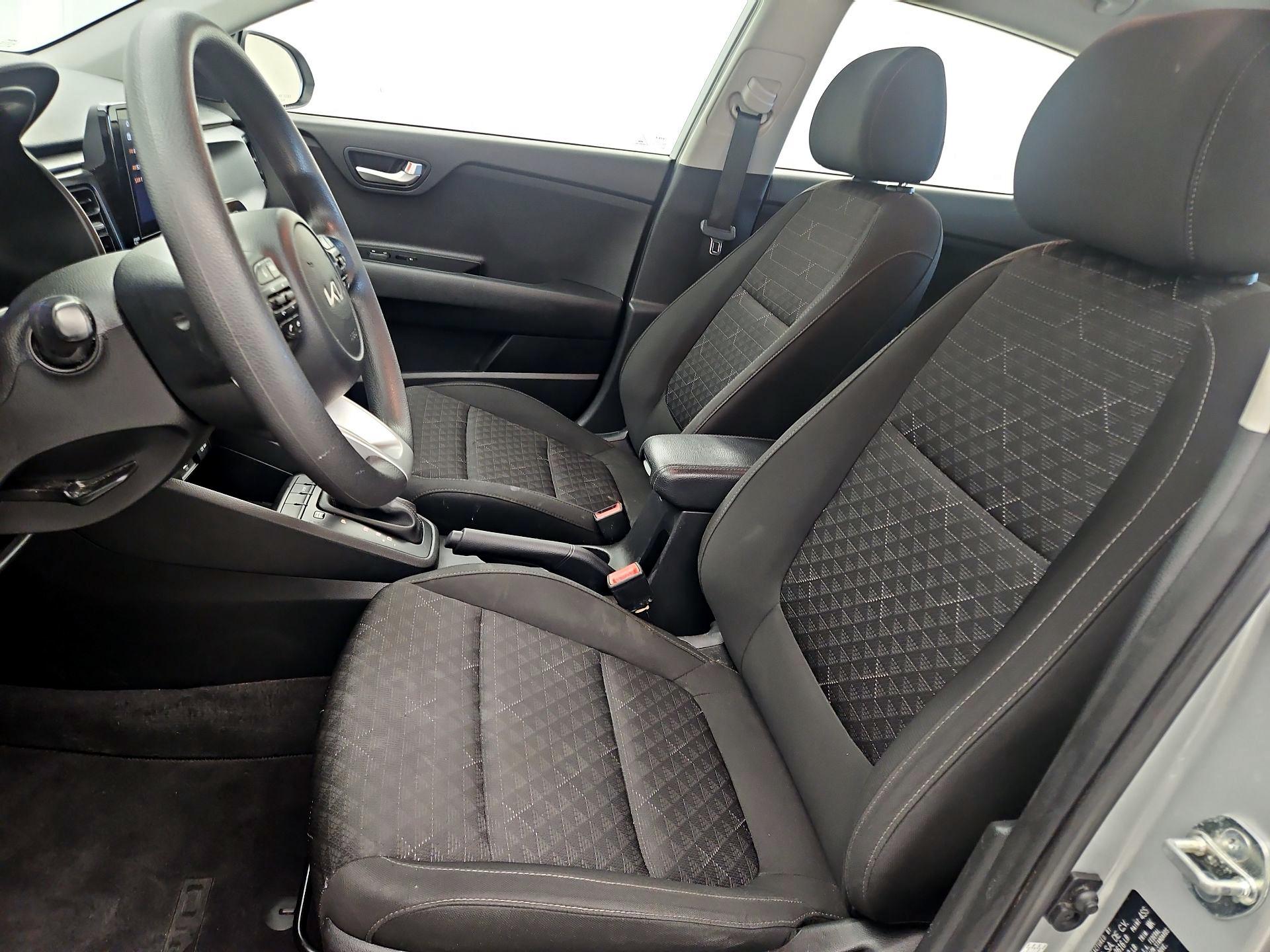 Thumbnail: 2023 Kia Rio - 11