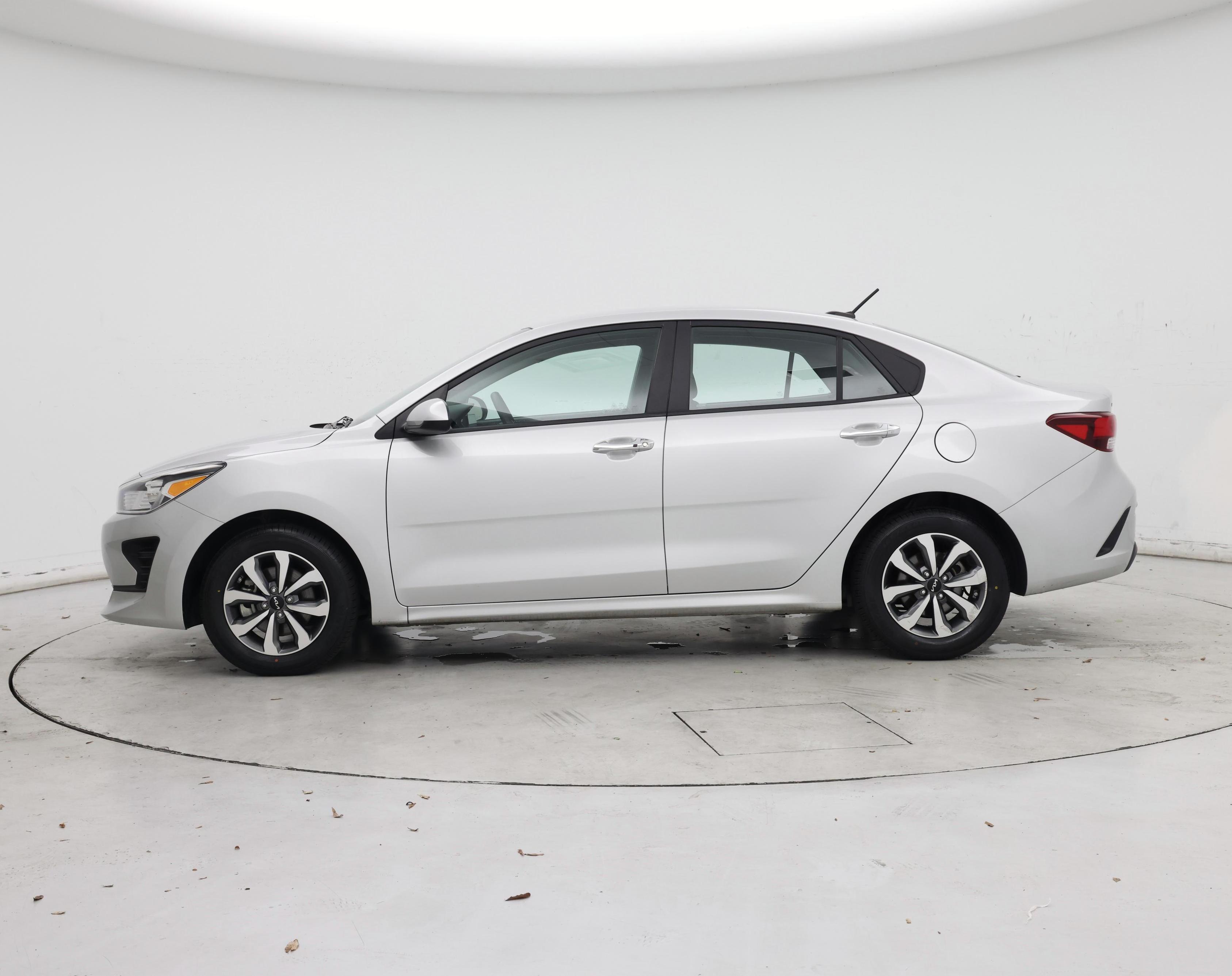 Thumbnail: 2023 Kia Rio - 3