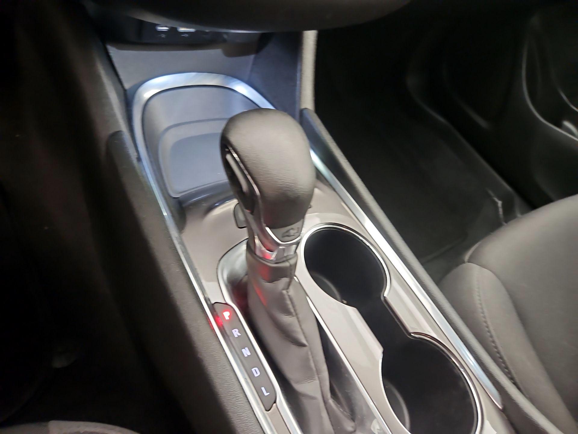 Thumbnail: 2022 Chevrolet Malibu - 17