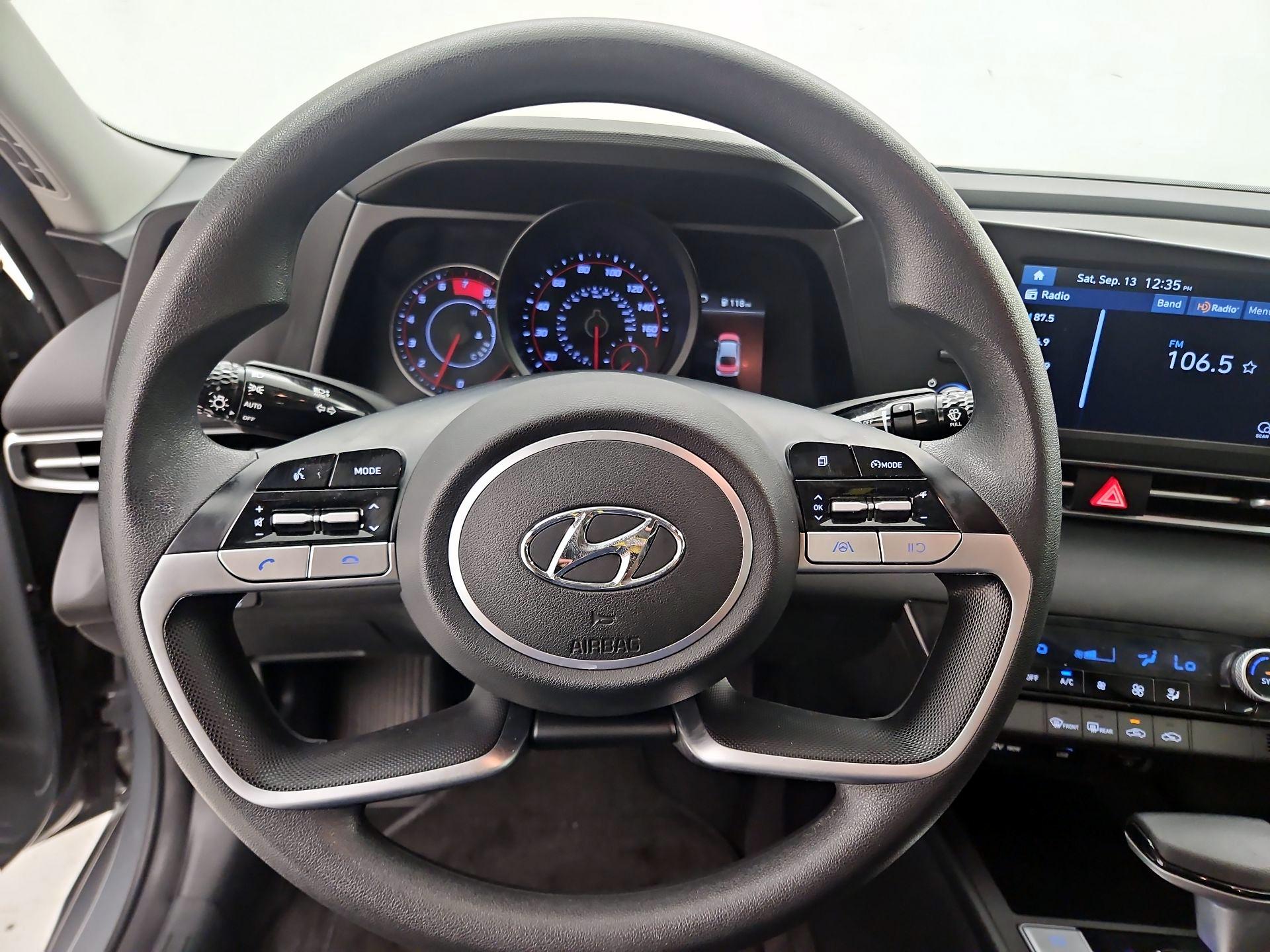 Thumbnail: 2022 Hyundai Elantra - 10